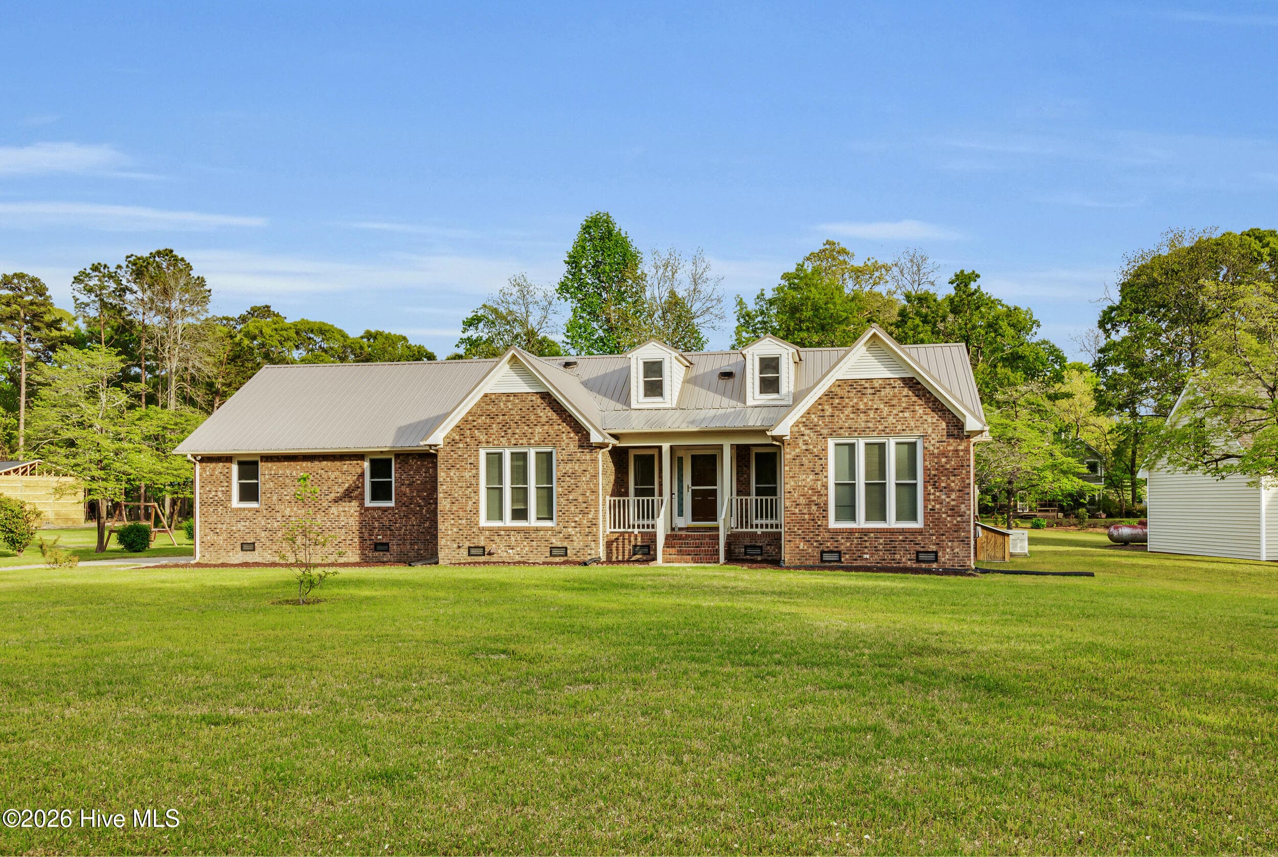Single Family Residence at 2514 Hickory Street, New Bern, NC 28562, photo 27 of 33