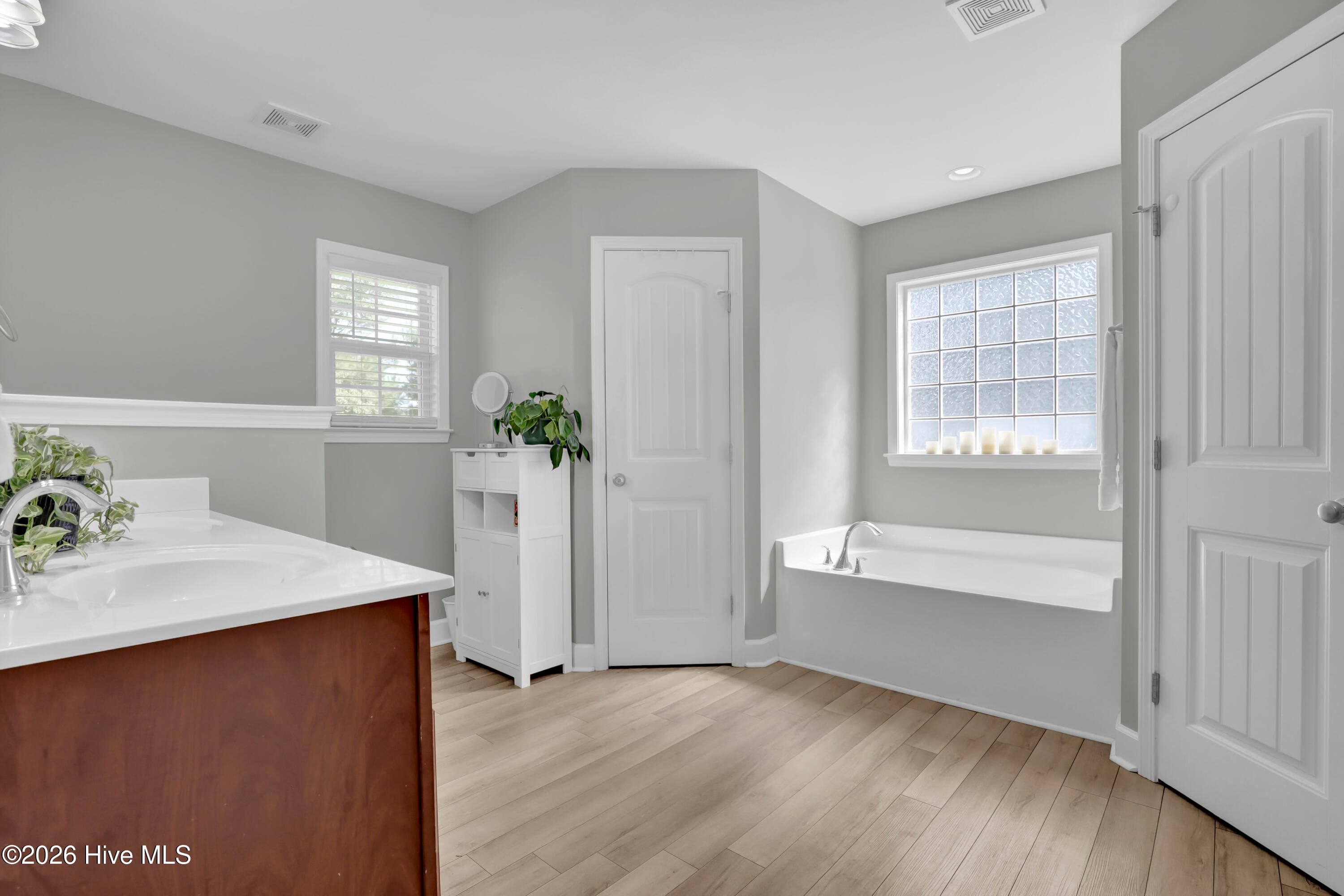 Single Family Residence at 161 Preswick Drive, Rocky Point, NC 28457, photo 14 of 31