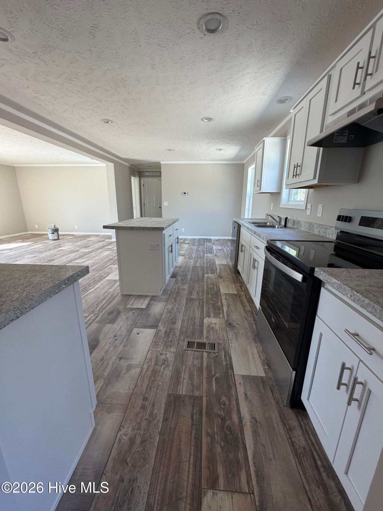 Manufactured Home at 450 Mt Zion Road, Trenton, SC 29847, photo 9 of 26