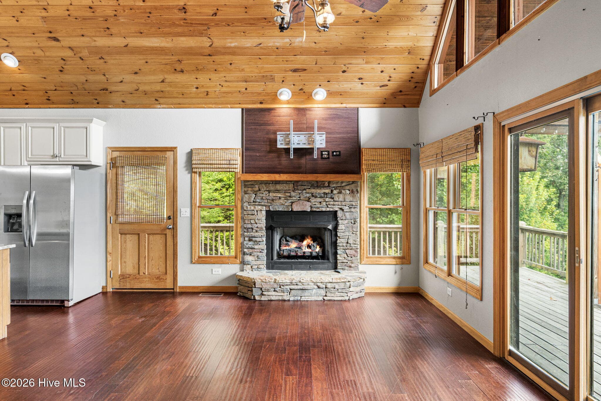 Single Family Residence at 175 Bear Trace, Brasstown, NC 28902, photo 16 of 47
