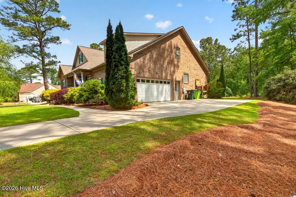 Single Family Residence at 5801 Barbary Coast Drive, New Bern, NC 28560, photo 24 of 33