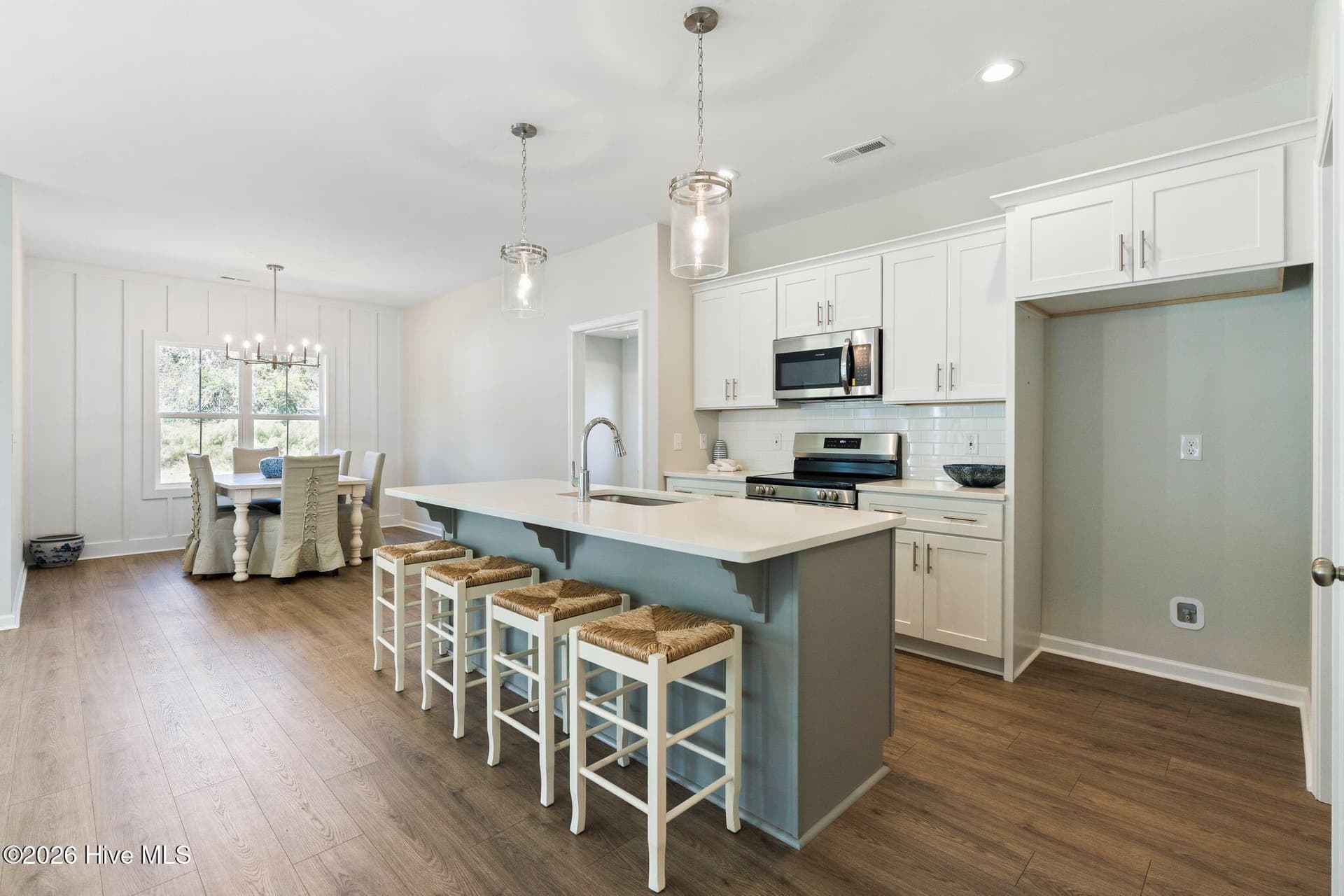 Single Family Residence at 305 Riva Ridge, Burgaw, NC 28425, photo 13 of 67