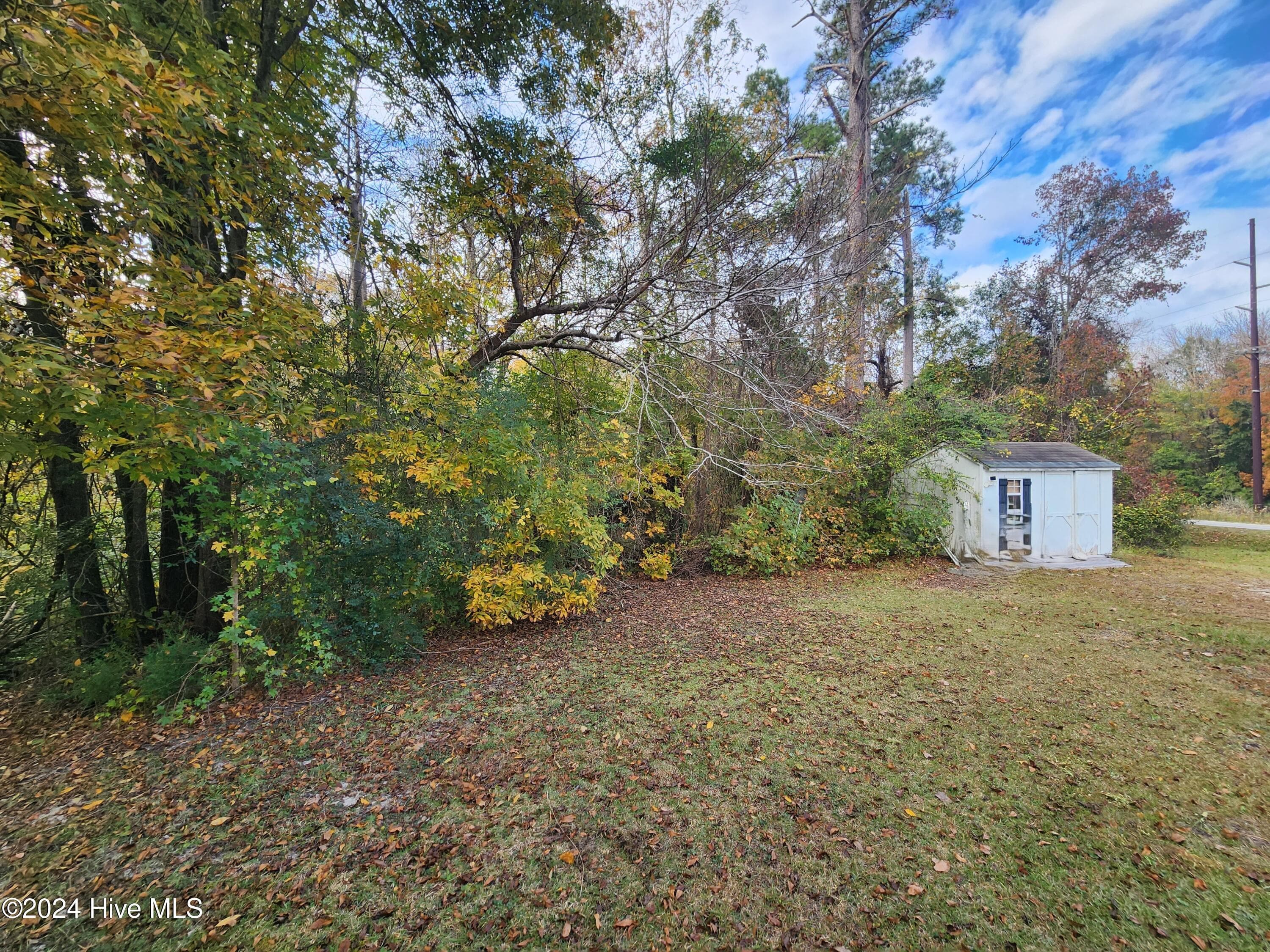 Single Family Residence at 186 Sand Ridge Road, Hubert, NC 28539, photo 19 of 20