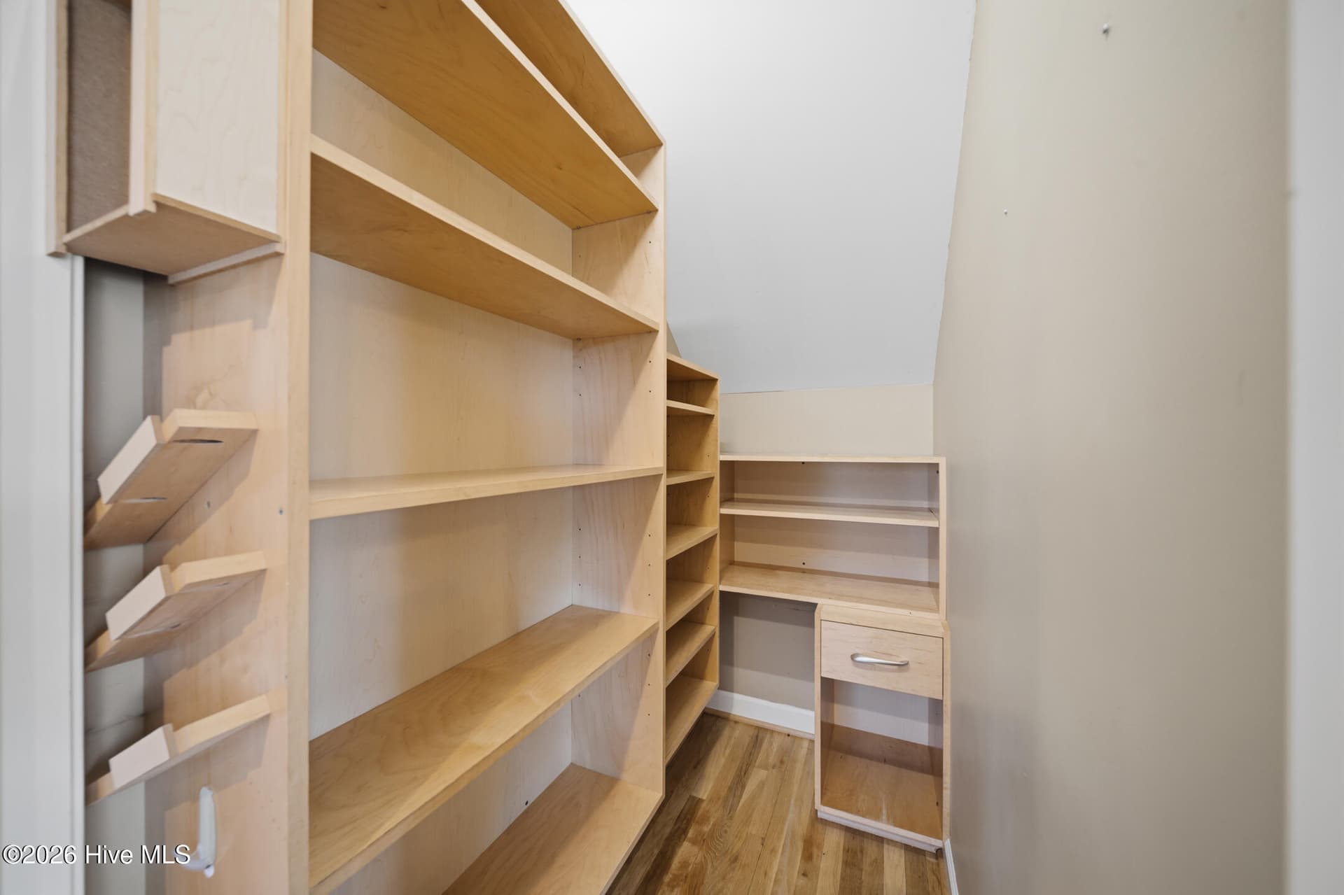 Pantry - 117 Middle Point Road, Hampstead, NC 28443