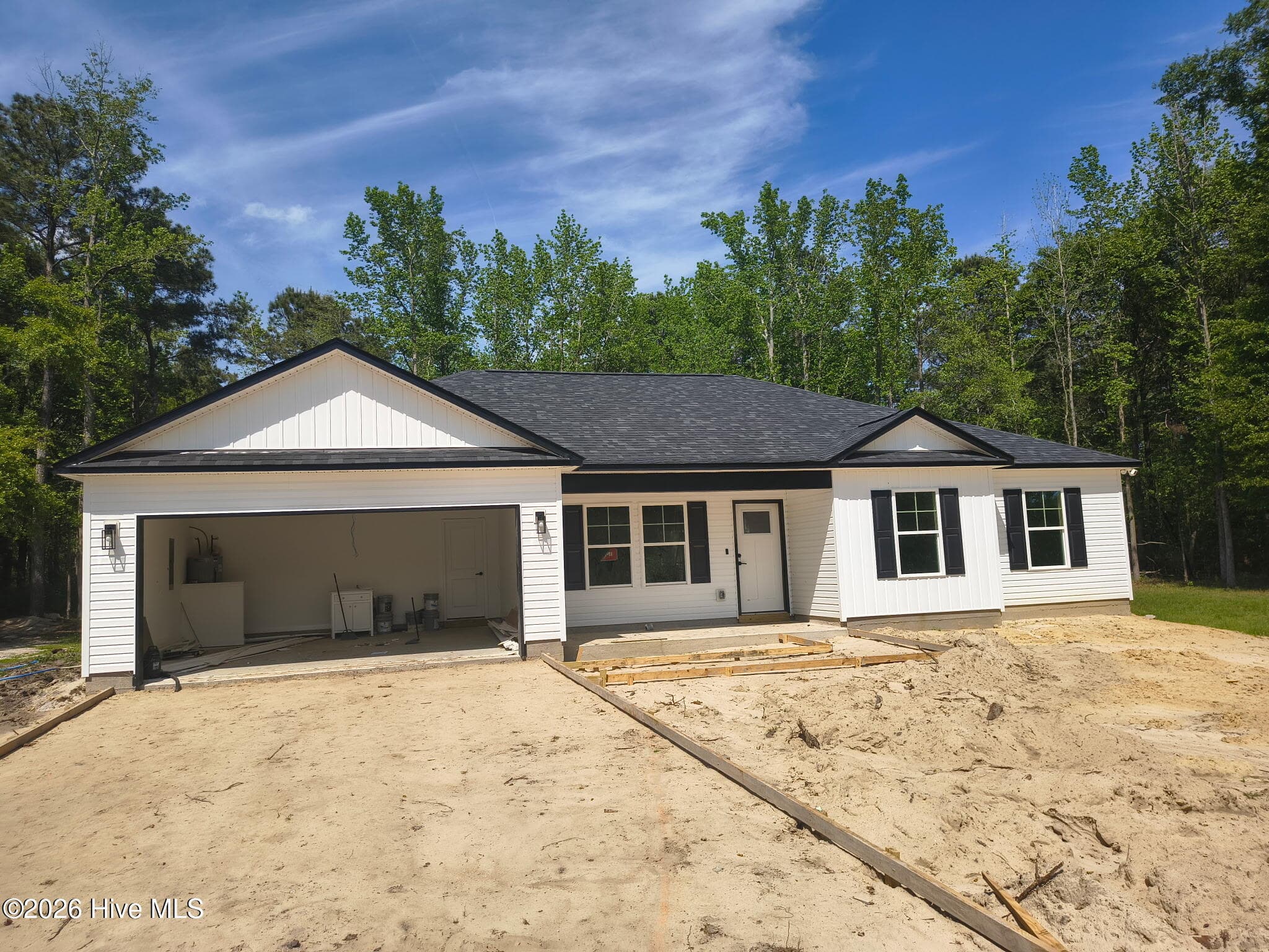 Single Family Residence at 201 Crown Drive, Washington, NC 27889, photo 2 of 4