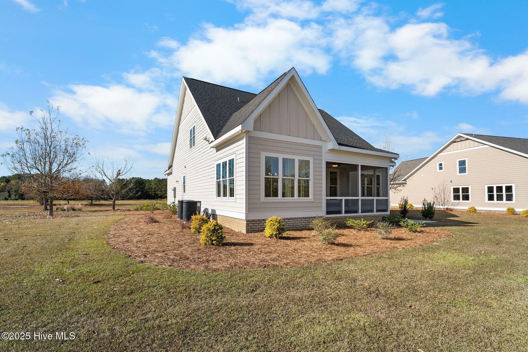 Single Family Residence at 141 Sycamore Lakes Drive, Wallace, NC 28466, photo 16 of 101