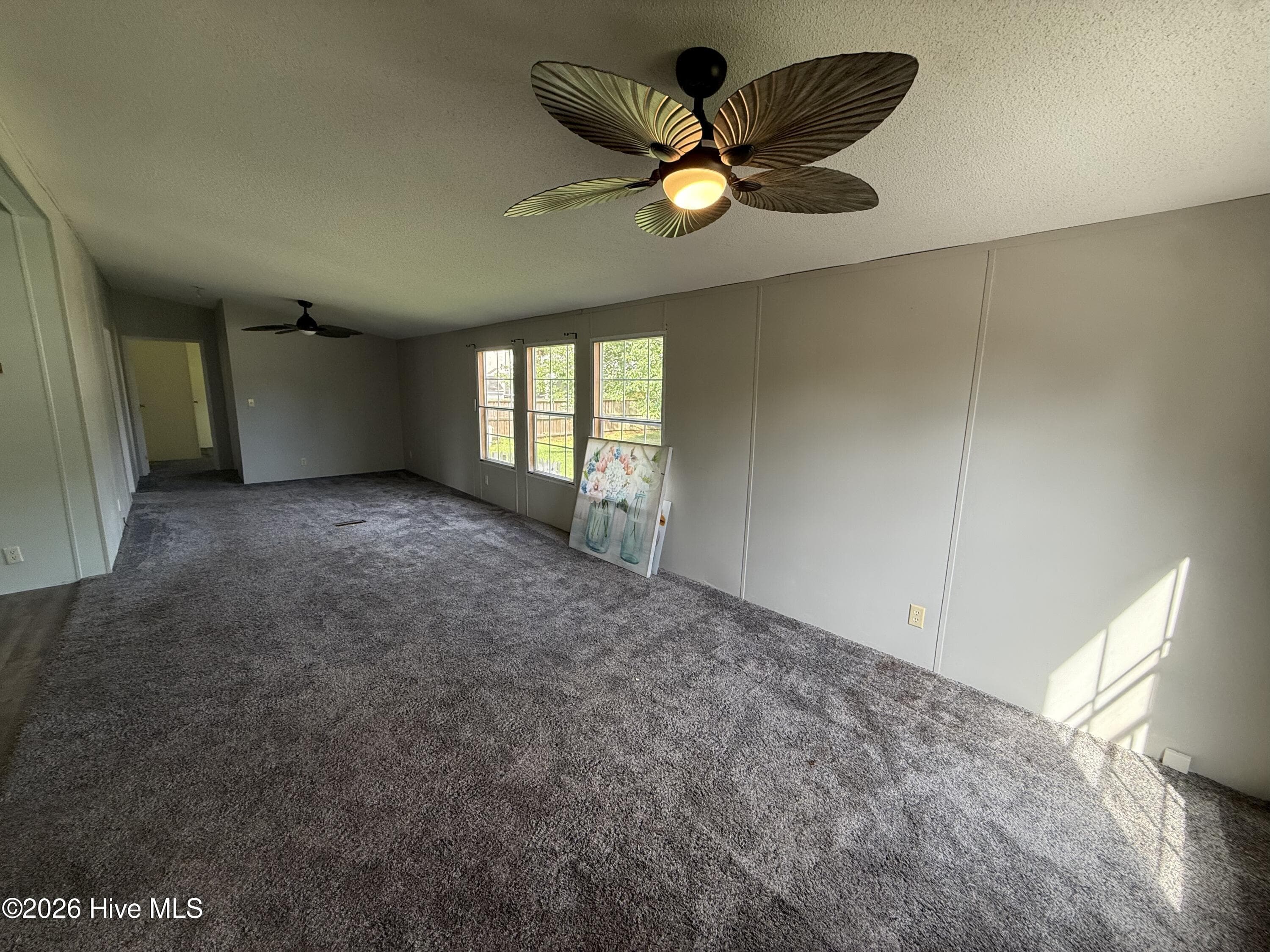 Manufactured Home at 907 Kontiki Court, Hampstead, NC 28443, photo 5 of 14
