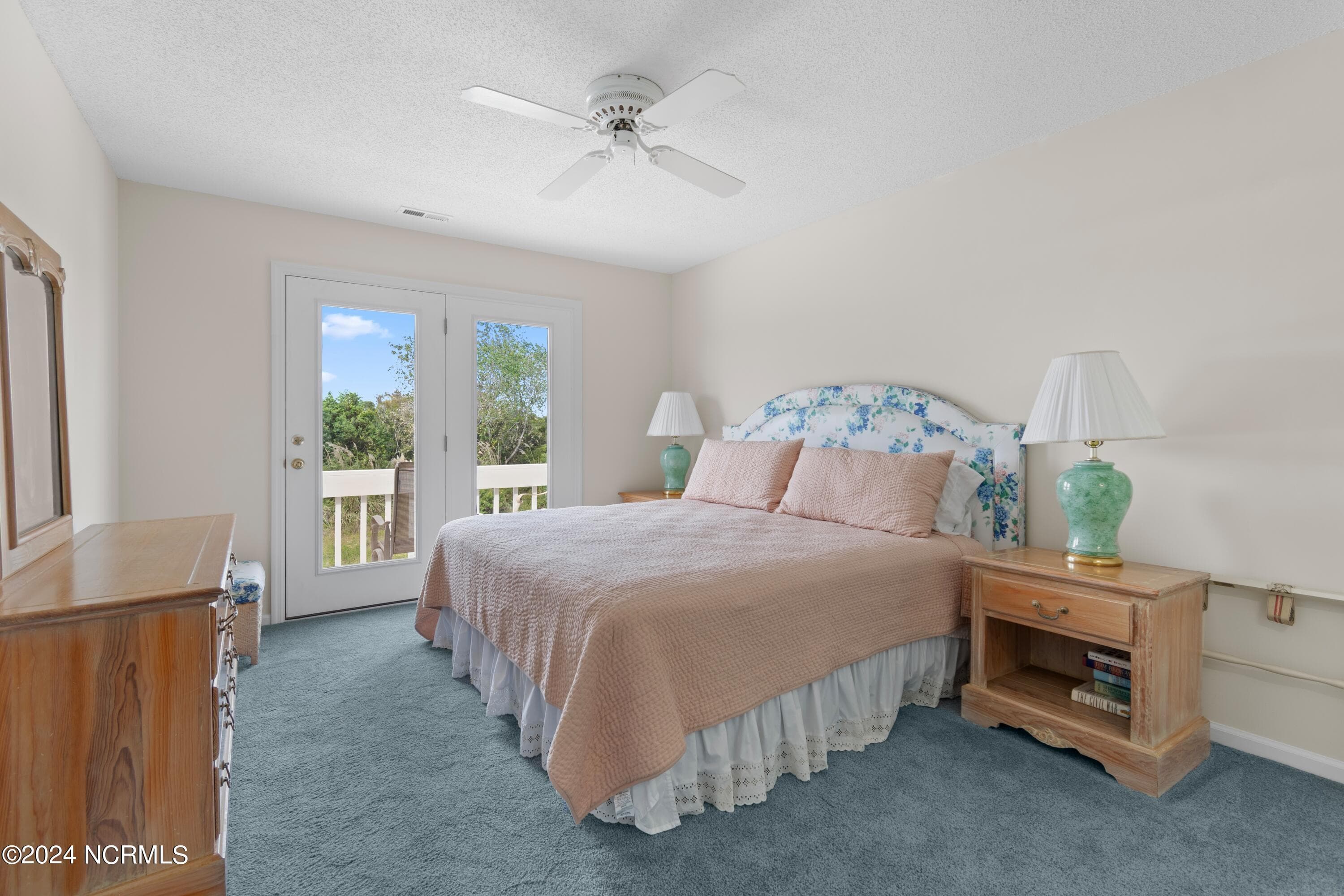 Single Family Residence at 272 Brunswick Avenue W, Holden Beach, NC 28462, photo 23 of 45
