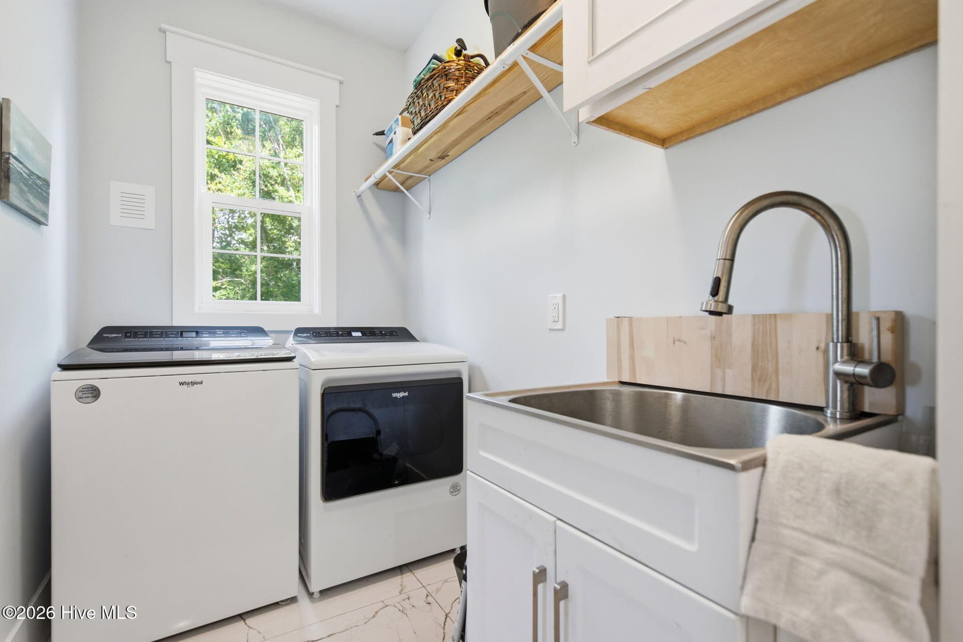 Single Family Residence at 2659 Seashore Road SW, Supply, NC 28462, photo 3 of 9