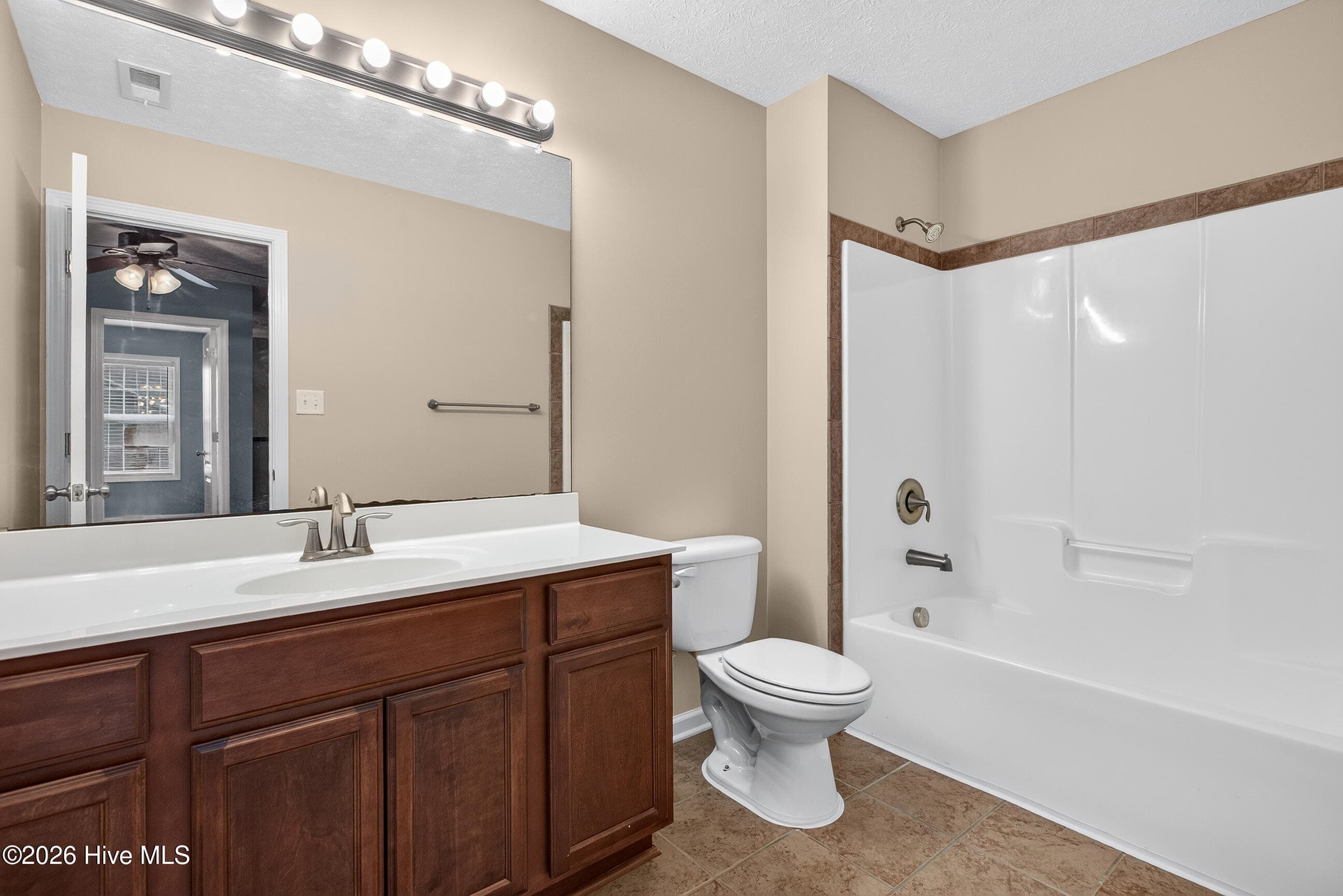 Single Family Residence at 710 Radiant Drive, Jacksonville, NC 28546, photo 29 of 38