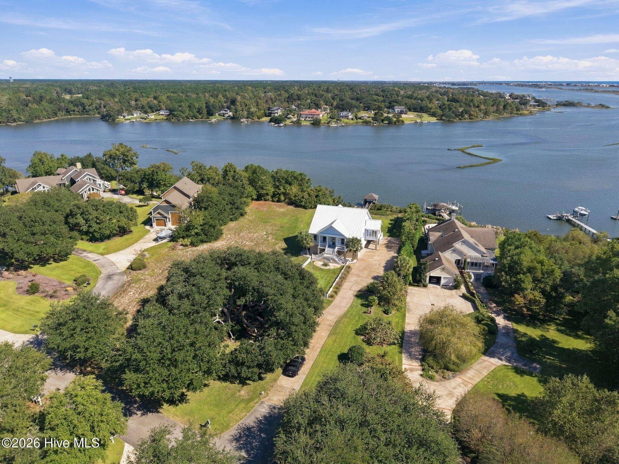 Single Family Residence at 5 Ballast Point Road, Hampstead, NC 28443, photo 6 of 67