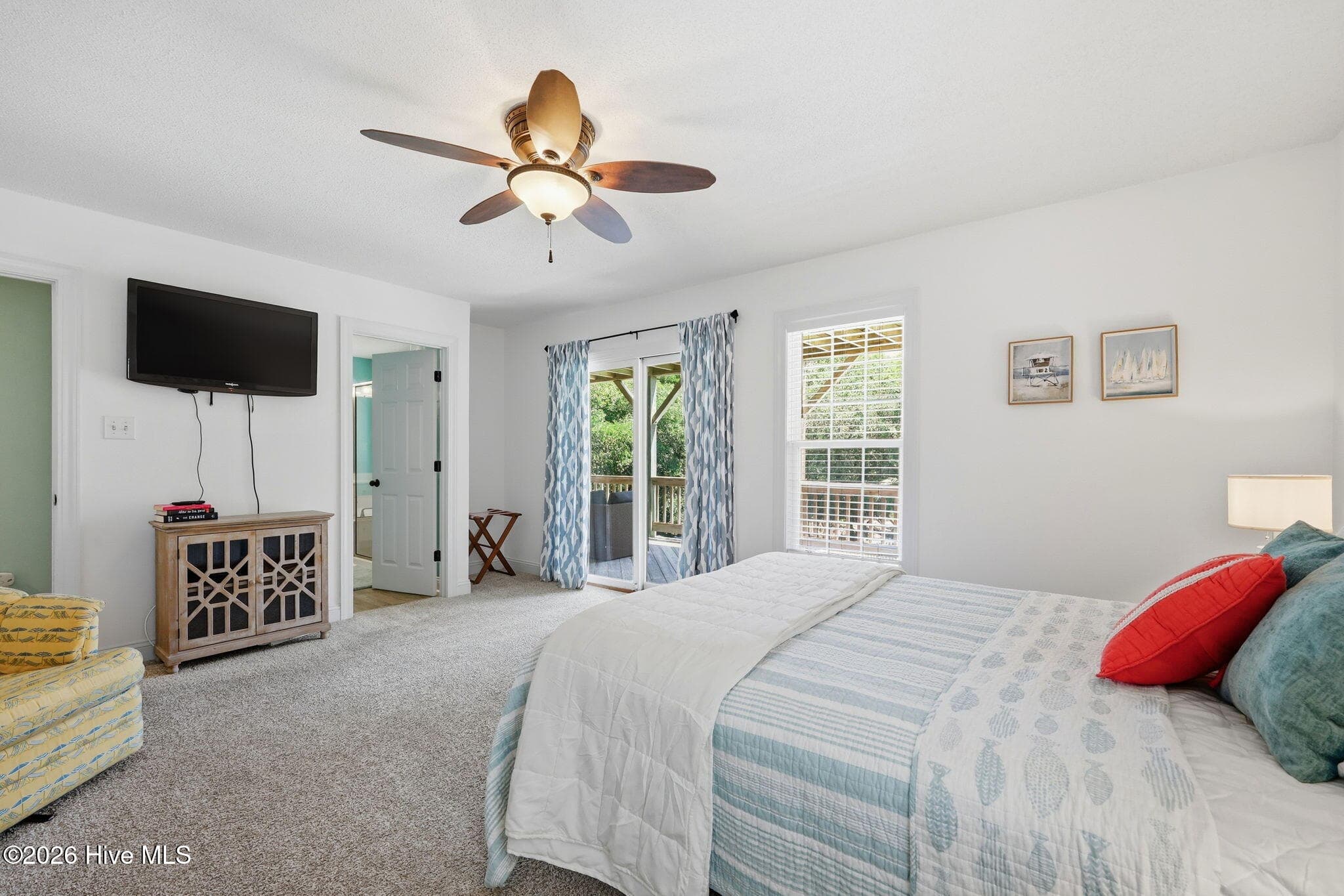 Townhouse at 9911 Chrissie Wright Court West, Emerald Isle, NC 28594, photo 23 of 38
