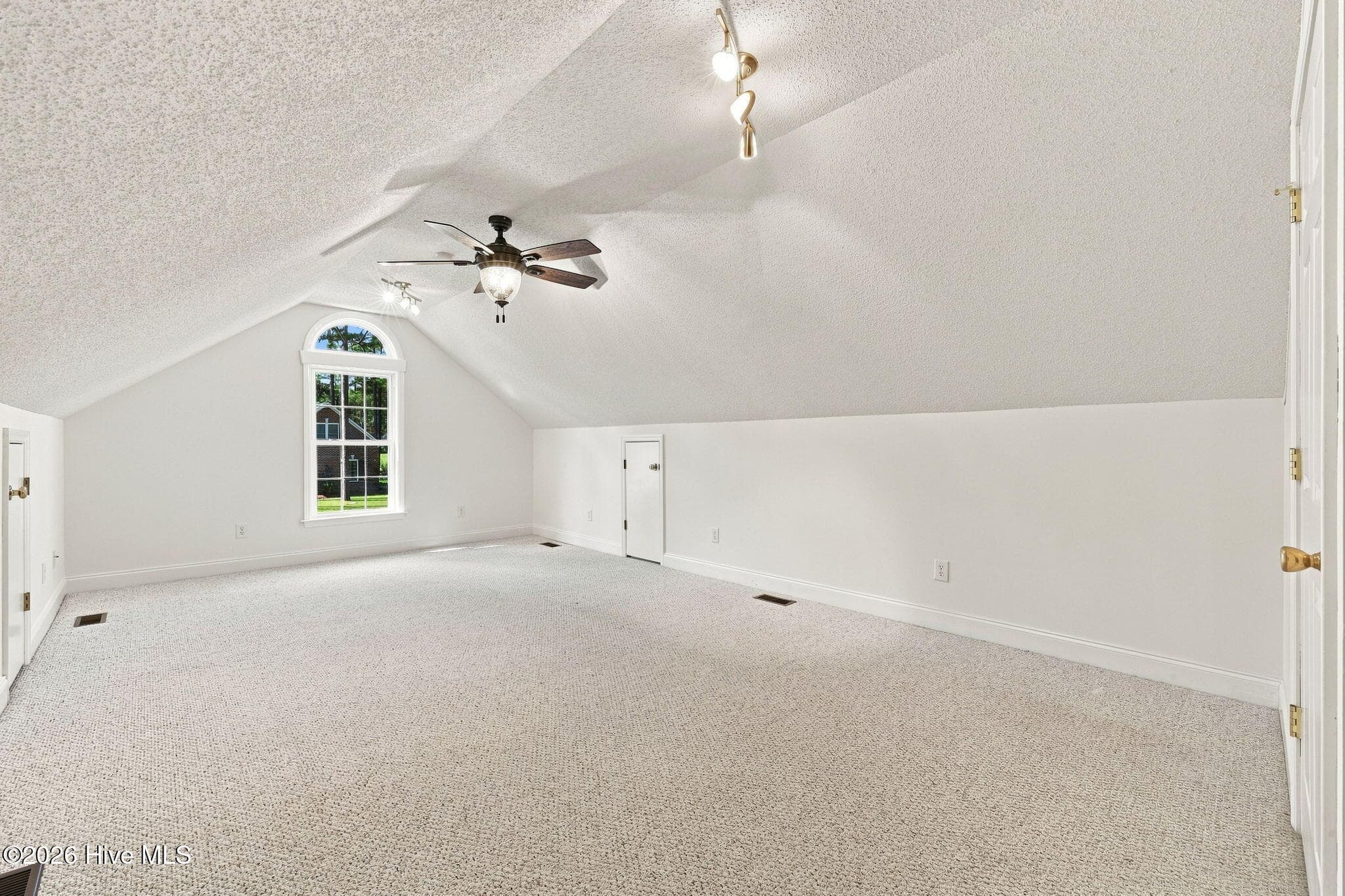 Single Family Residence at 2119 Royal Pines Drive, New Bern, NC 28560, photo 23 of 58