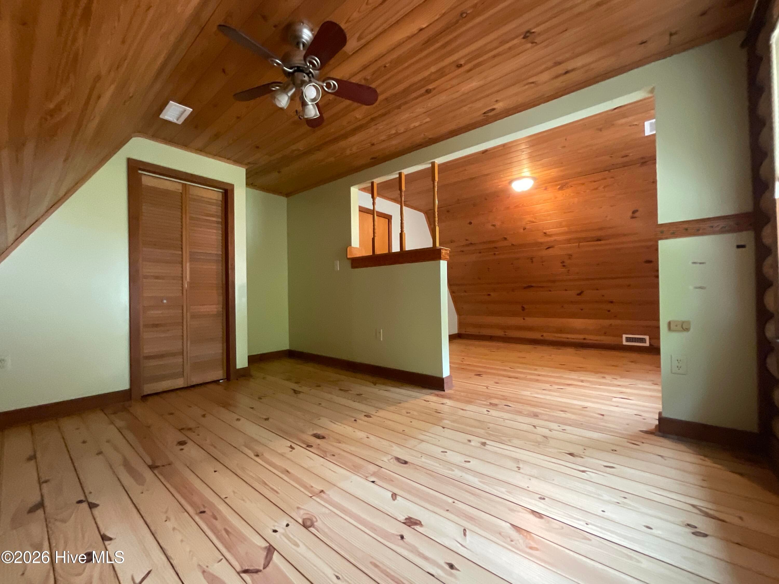 Single Family Residence at 187 Launch Landing Road, Moyock, NC 27958, photo 4 of 6