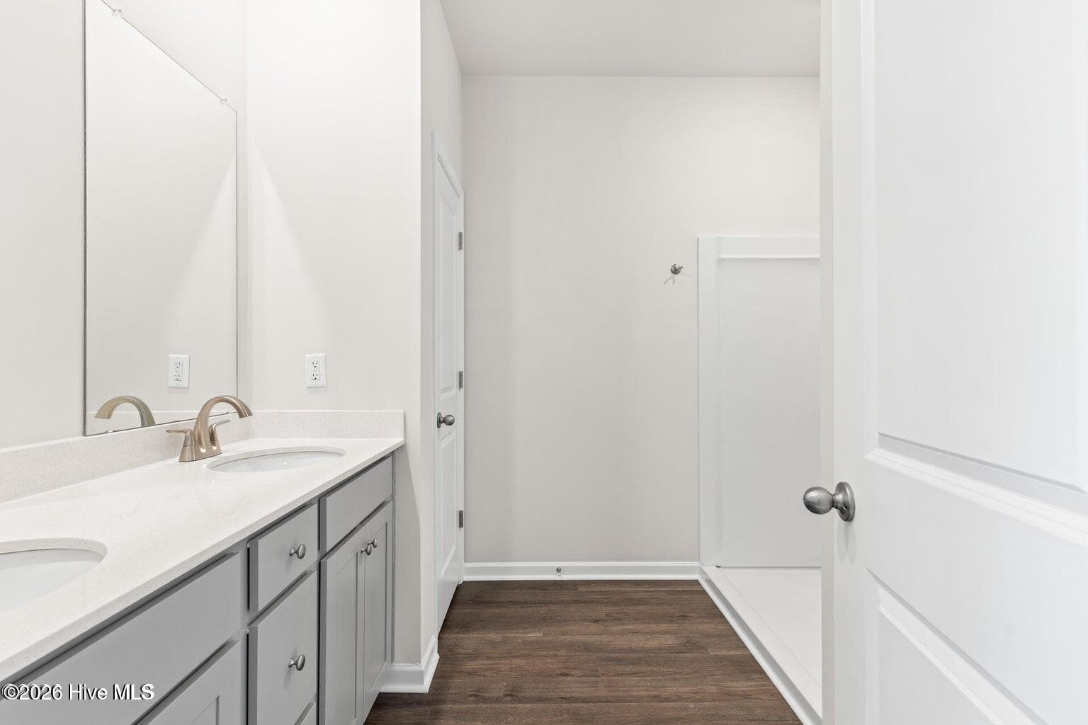 Primary Bathroom - 908 Lanyard Lane, New Bern, NC 28560