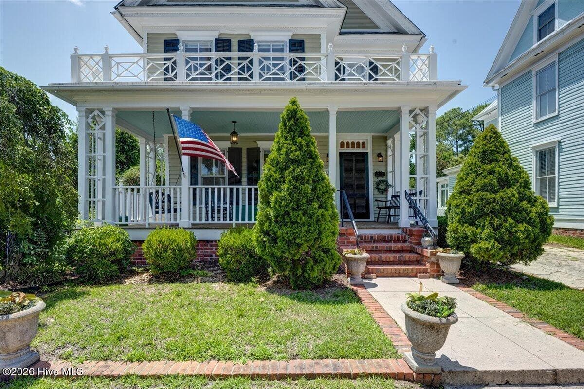 Single Family Residence at 405 Hancock Street, New Bern, NC 28560, photo 10 of 113