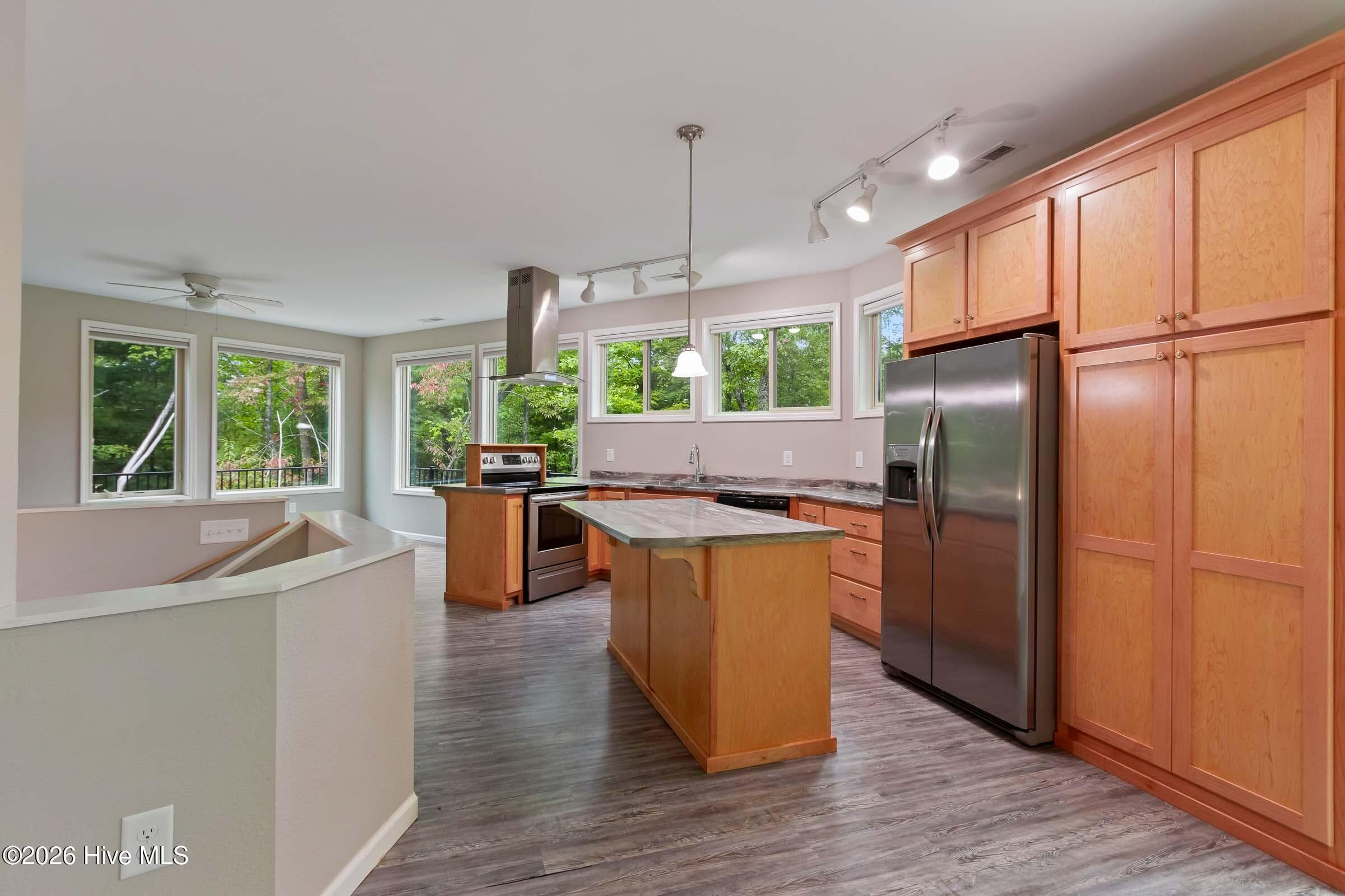 Single Family Residence at 315 Peachtree Mountain Estates Road, Murphy, NC 28906, photo 16 of 51