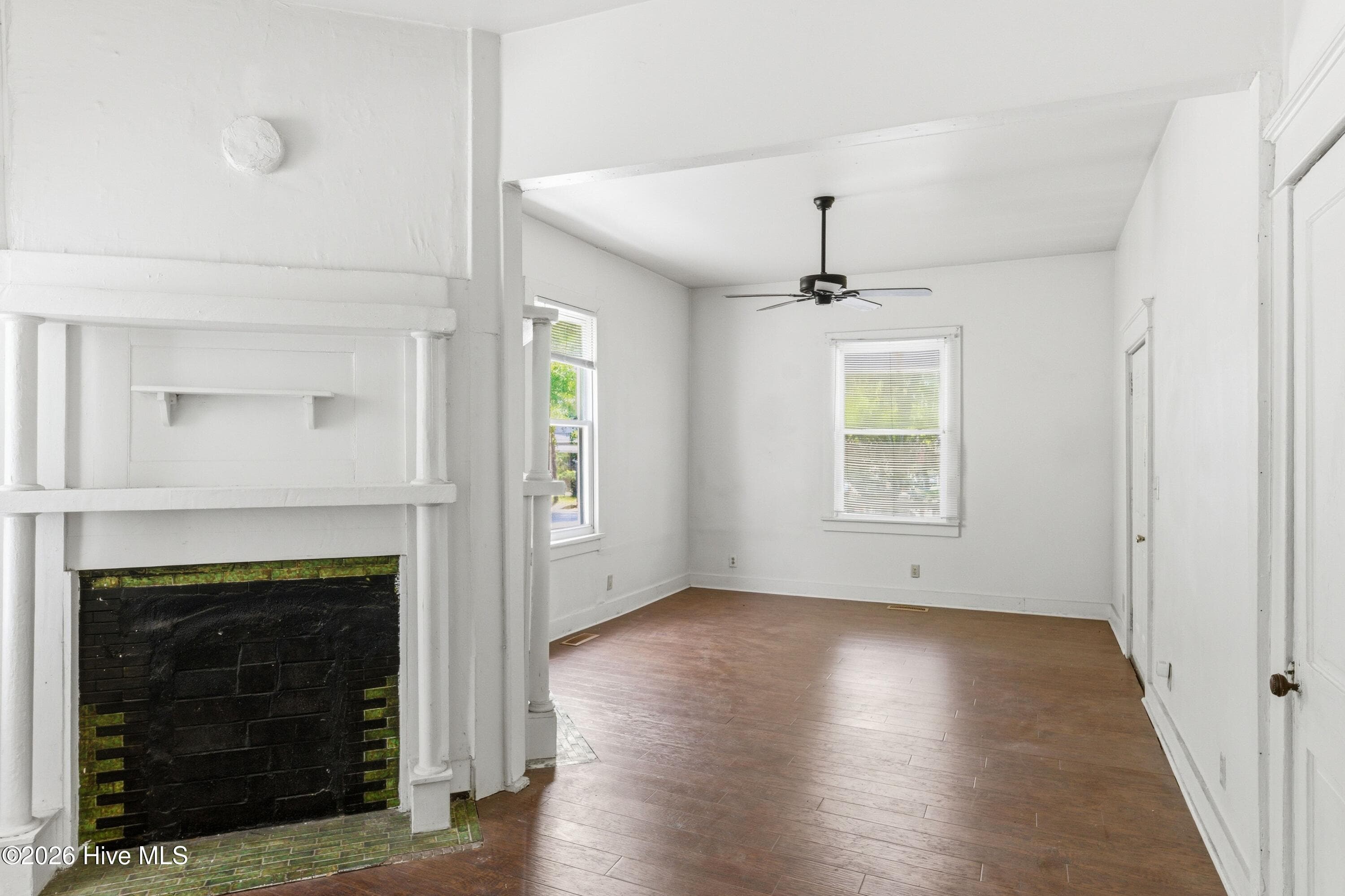 Duplex at 623 S 6th Street, Wilmington, NC 28401, photo 4 of 29