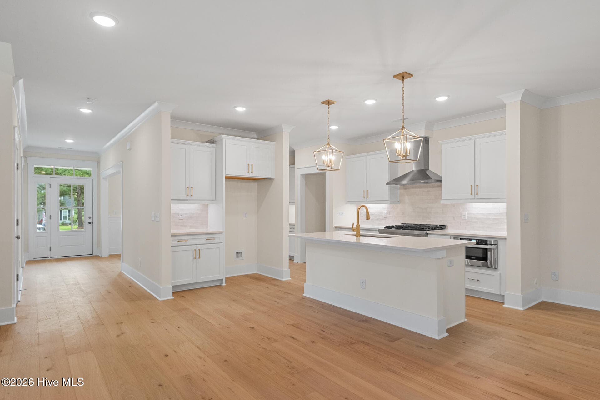 Single Family Residence at 77 Iris Way, Hampstead, NC 28443, photo 2 of 6