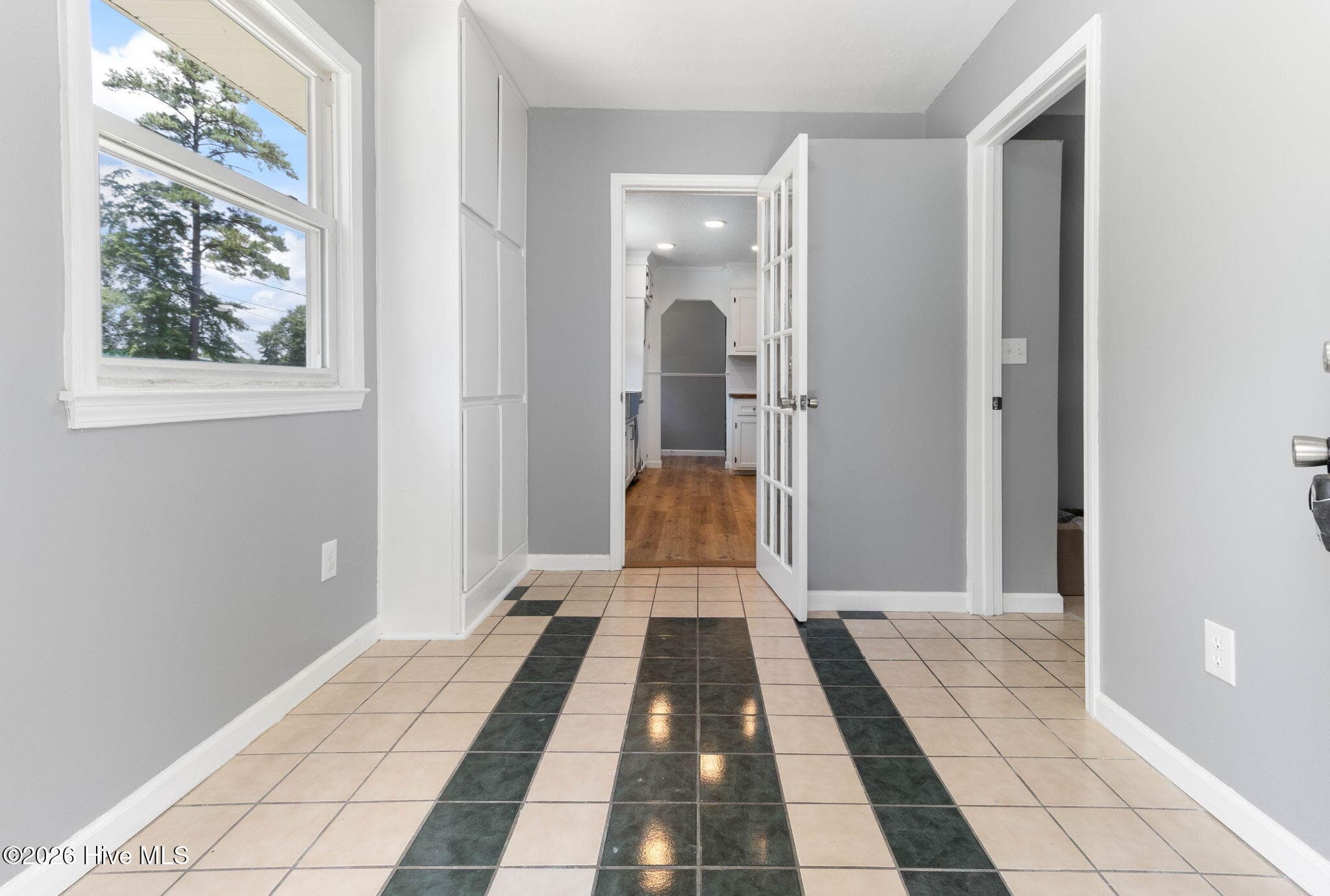 Single Family Residence at 108 Mcnatt Street, Maxton, NC 28364, photo 6 of 54