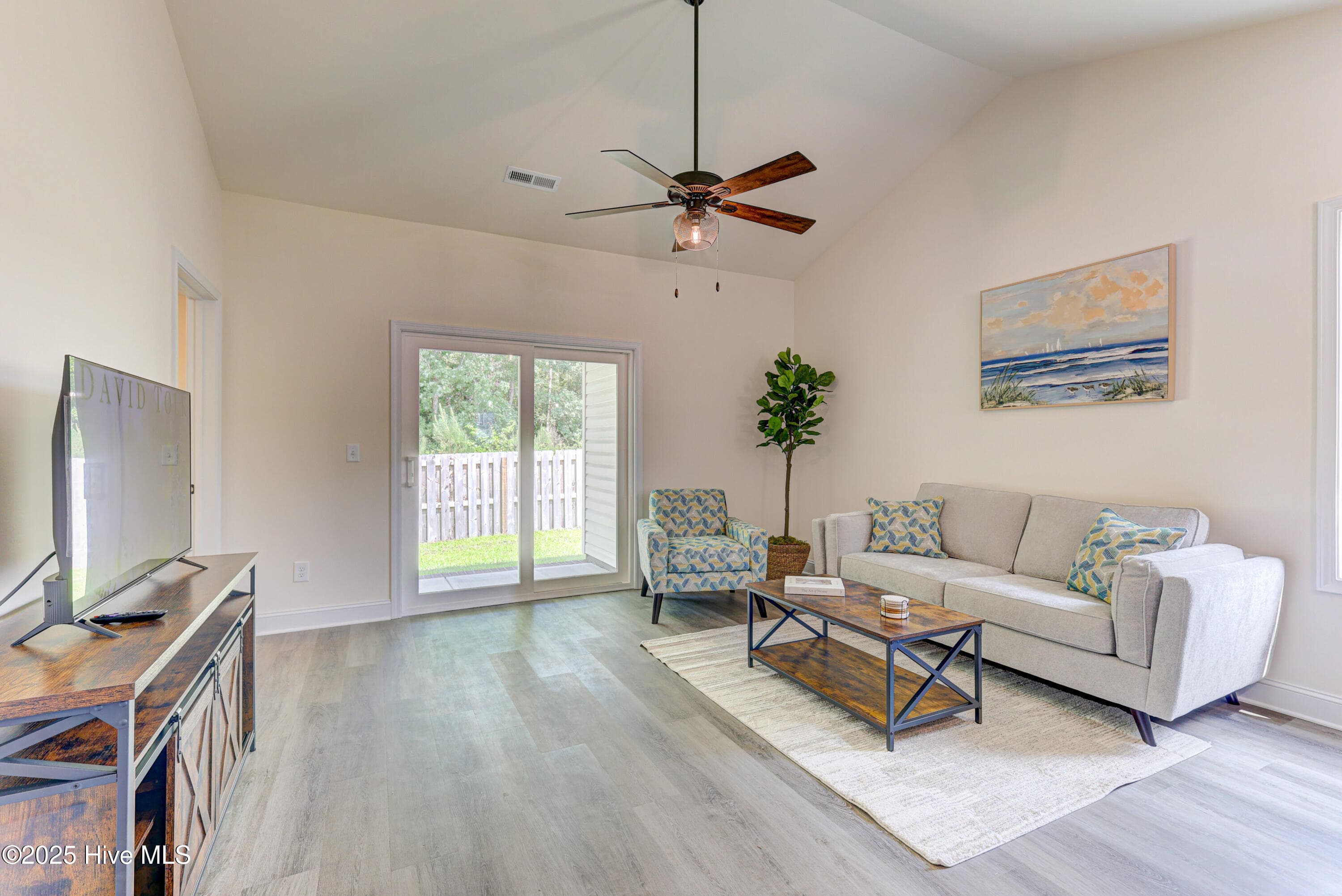 Townhouse at 552 Timbercrest Circle, Bolivia, NC 28422, photo 16 of 37