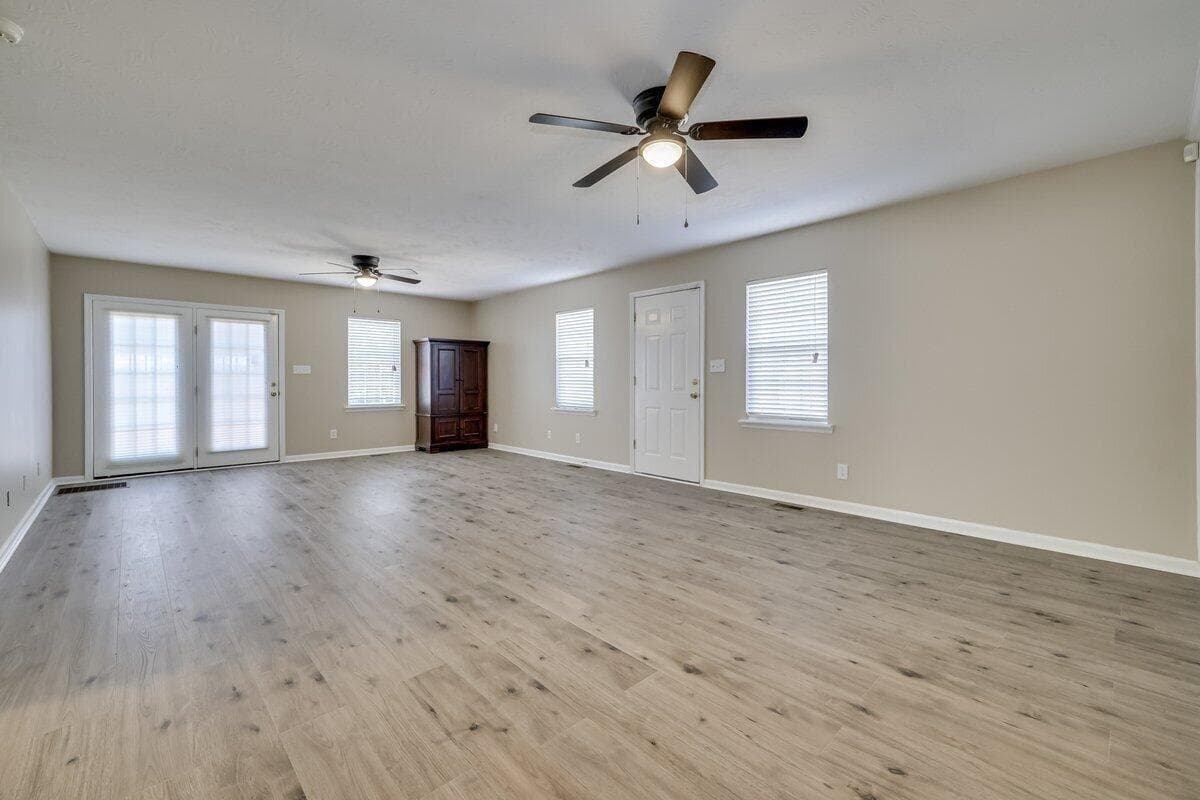 Single Family Residence at 2085 Hillsinger Road, Augusta, GA 30904, photo 12 of 42