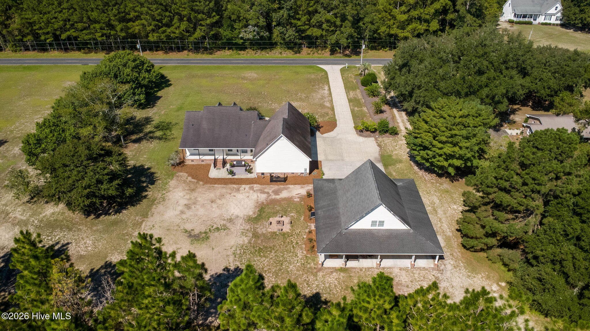 Single Family Residence at 727 Mount Olive Road, Bladenboro, NC 28320, photo 5 of 74