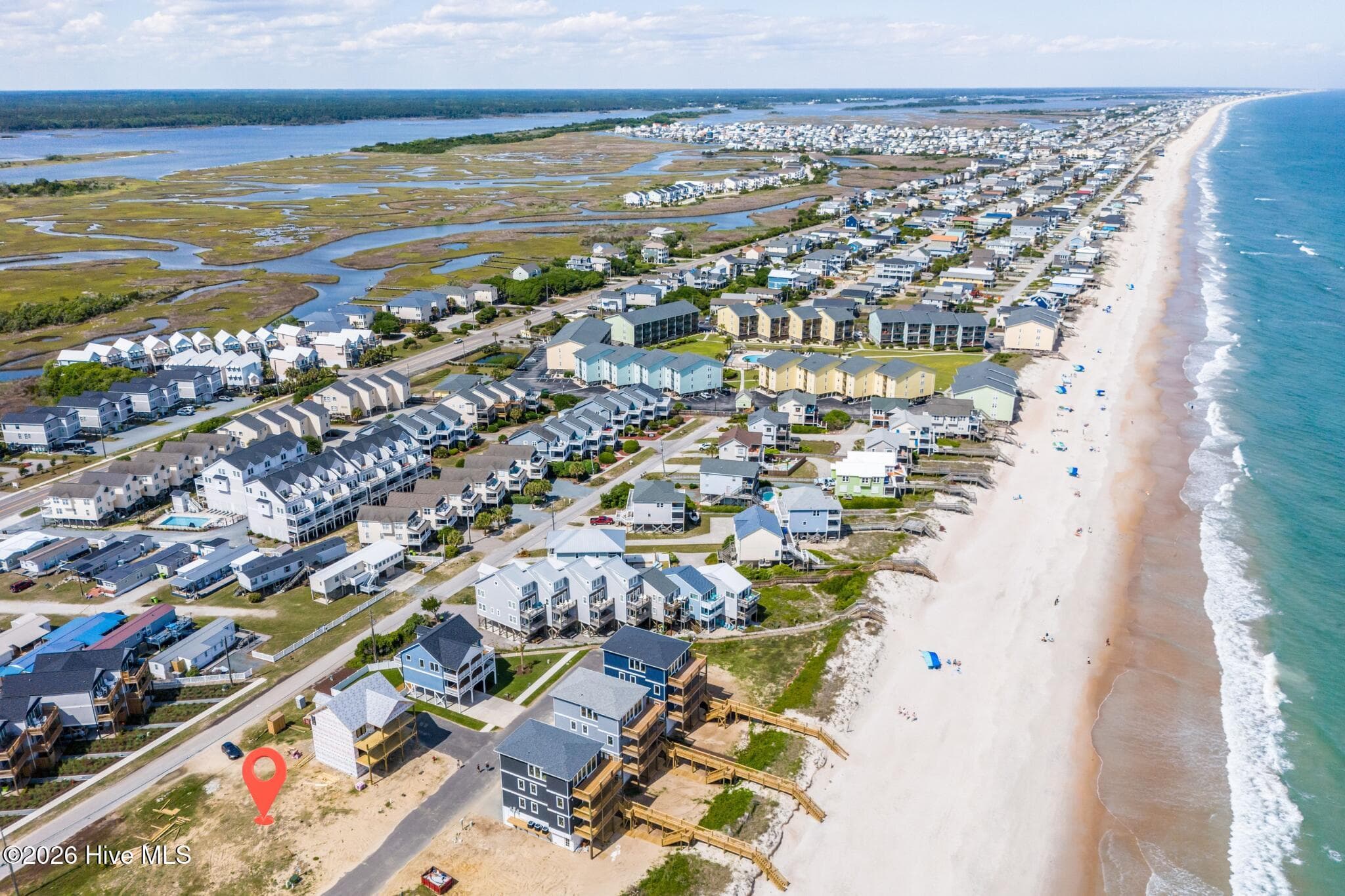 Single Family Residence at 735 Dune Ridge Court, Surf City, NC 28445, photo 6 of 37