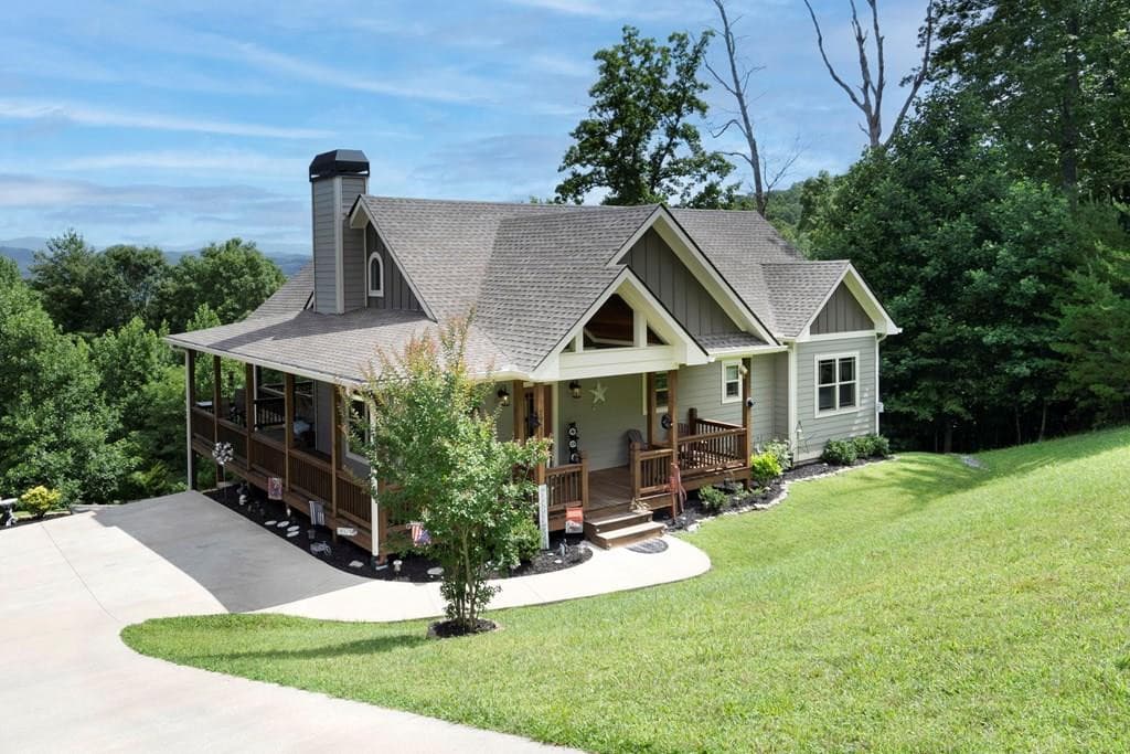 Single Family Residence at 2079 Gallatin Road, Young Harris, GA 30582, photo 2 of 38