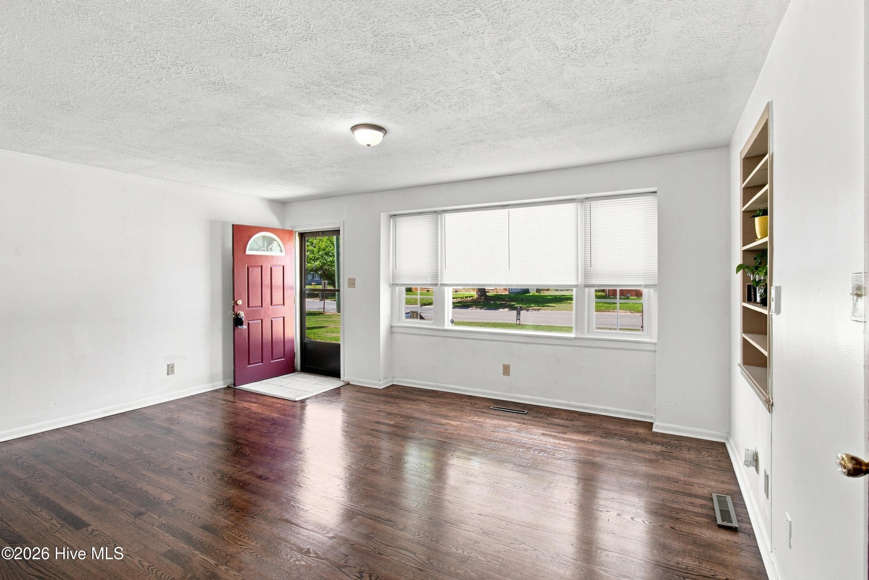 Single Family Residence at 302 Nelson Drive, Goldsboro, NC 27534, photo 6 of 38