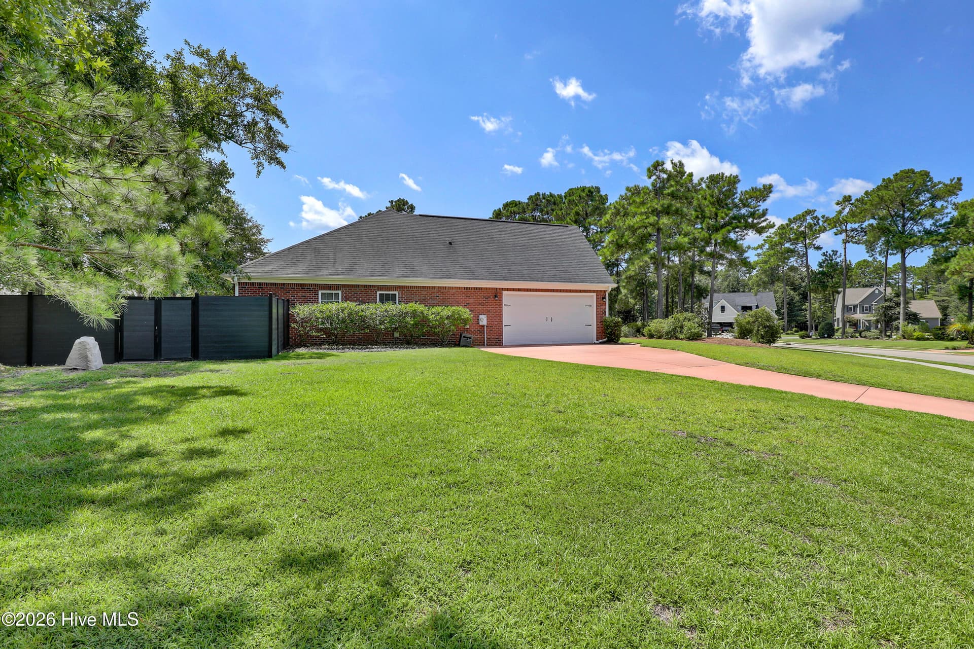 Single Family Residence at 36 Beaumont Circle, Hampstead, NC 28443, photo 33 of 61