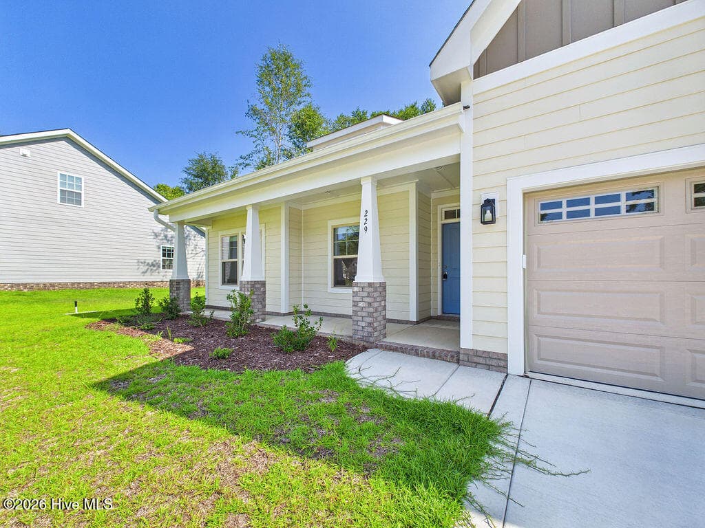 Single Family Residence at 229 Telluride Court, Aberdeen, NC 28315, photo 34 of 125