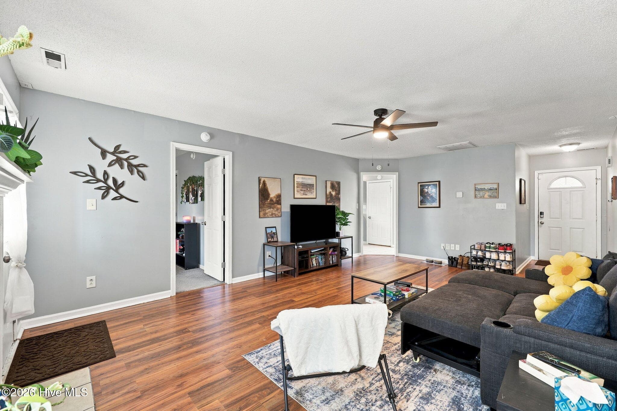 Single Family Residence at 1020 Furia Drive, Jacksonville, NC 28540, photo 7 of 46