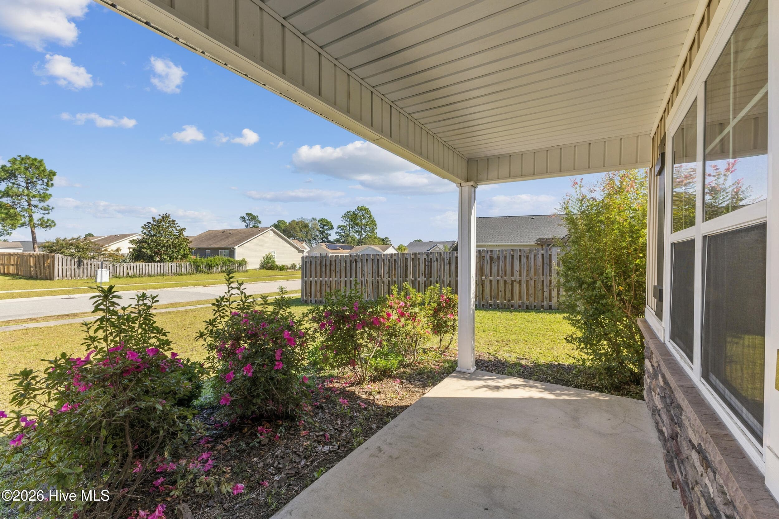 Single Family Residence at 2009 Willow Stone Court, Leland, NC 28451, photo 5 of 37