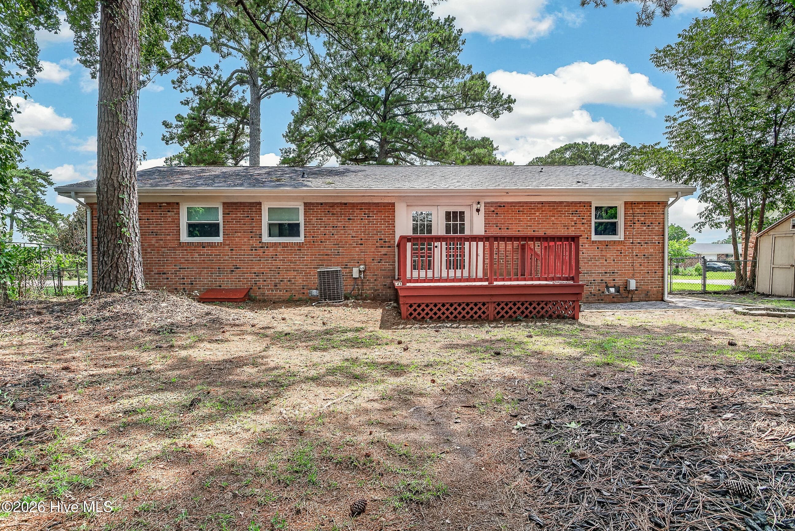 Single Family Residence at 125 Linda Loop, Jacksonville, NC 28546, photo 27 of 34