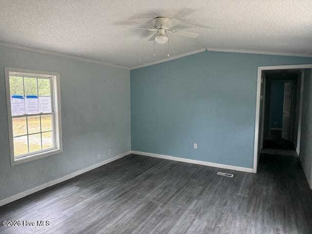 Manufactured Home at 336 Old Folkstone Road, Holly Ridge, NC 28445, photo 6 of 19