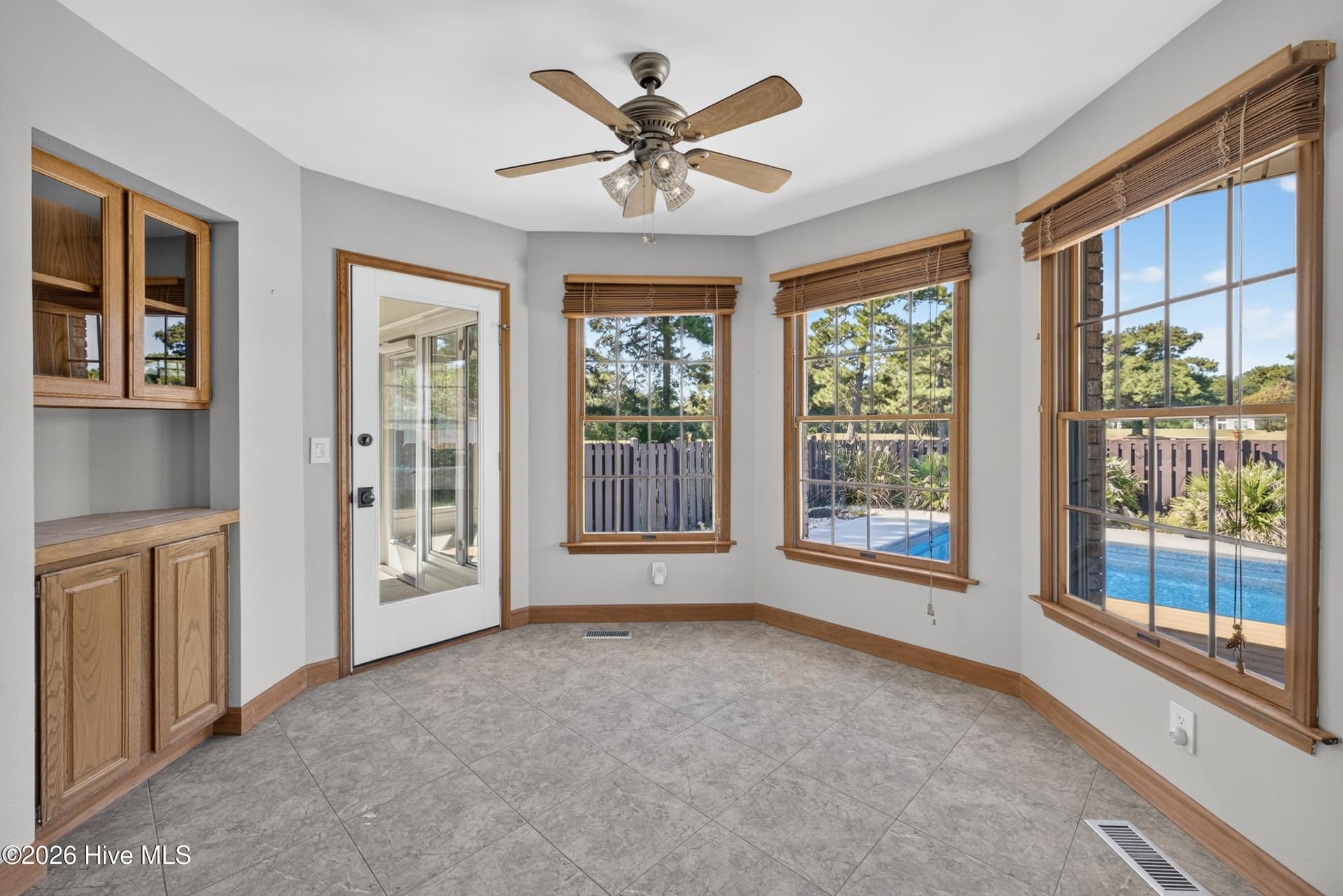 Single Family Residence at 106 Bogey Court, Hampstead, NC 28443, photo 26 of 52