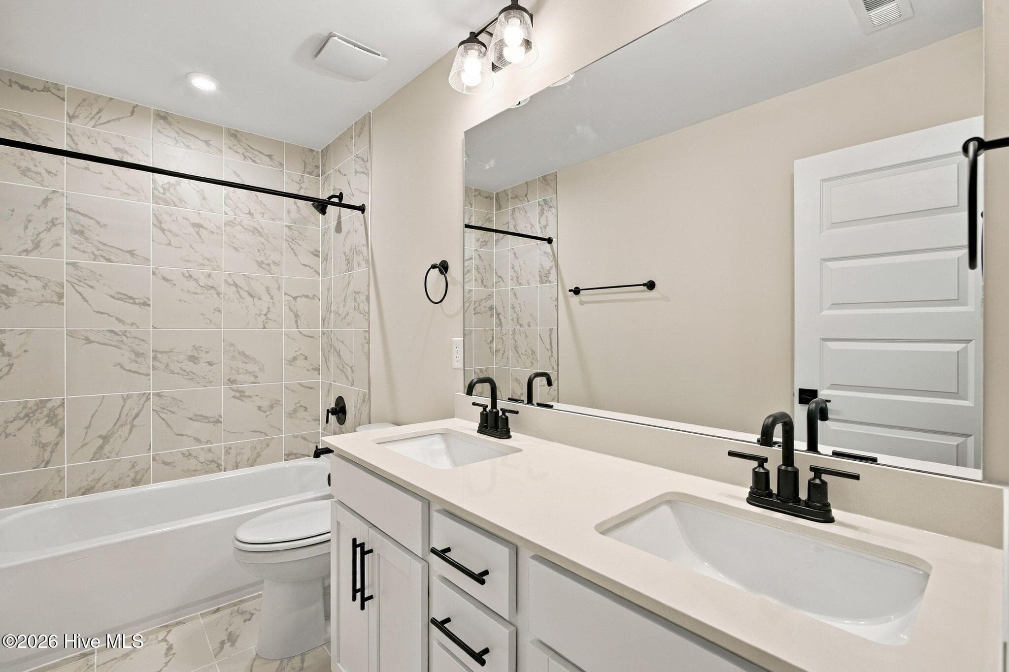 Single Family Residence at 1016 Fawn Valley Way, Wilmington, NC 28409, photo 28 of 42