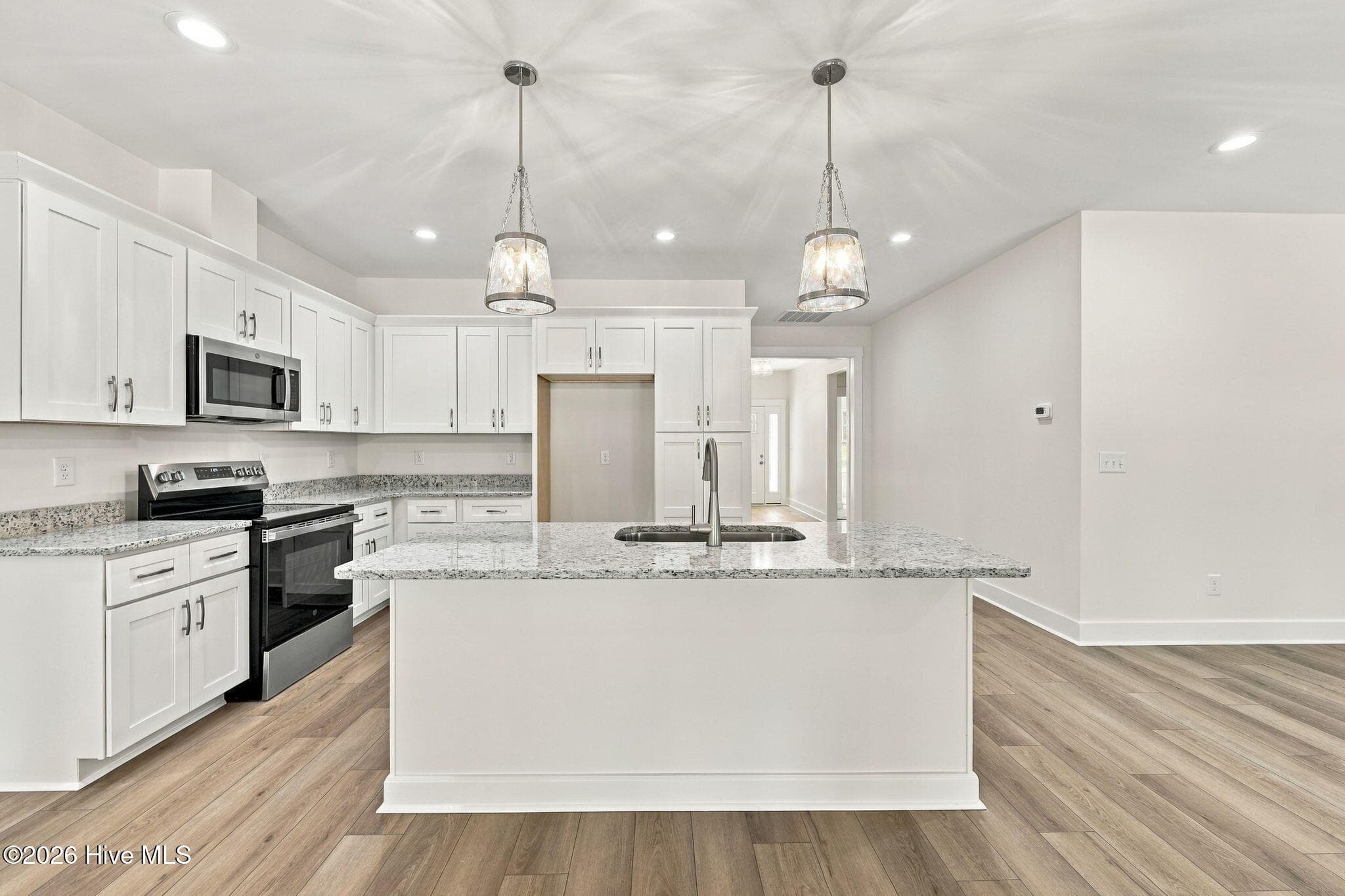 Single Family Residence at 31 Currituck Court, Oriental, NC 28571, photo 13 of 93