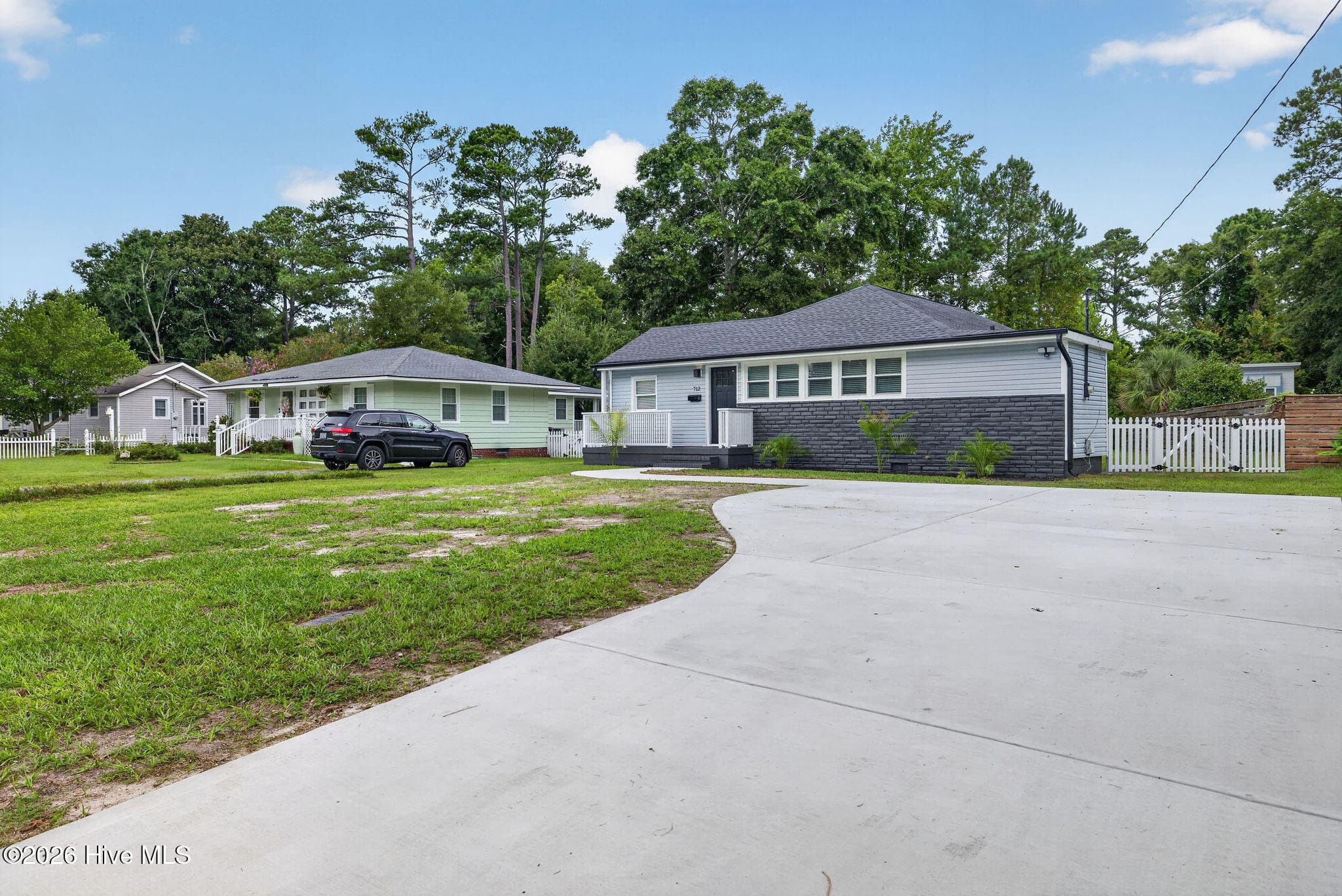 Single Family Residence at 712 Rosemont Avenue, Wilmington, NC 28403, photo 6 of 36