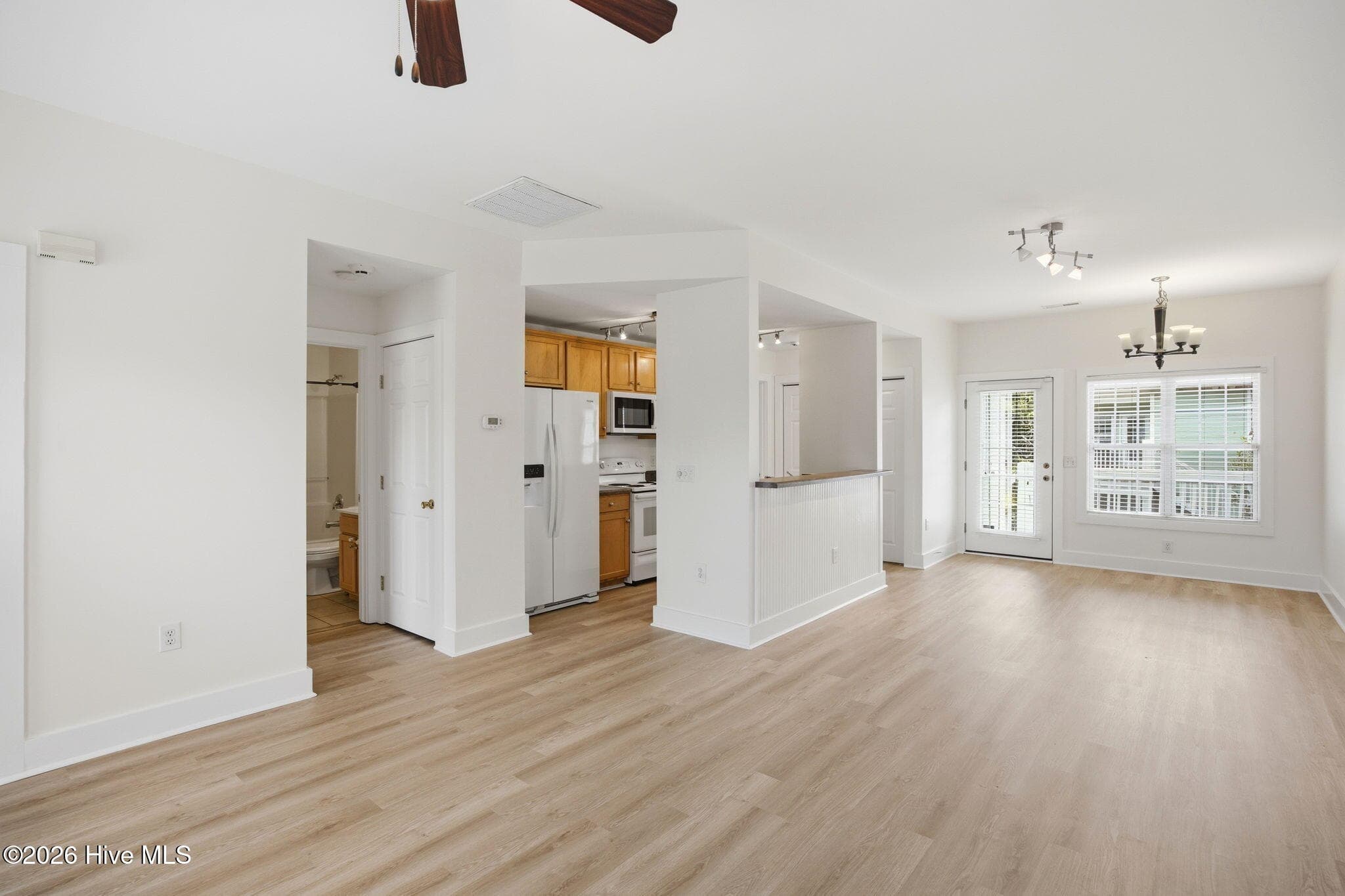 Condominium at 2308 Wrightsville Avenue Apt 202, Wilmington, NC 28403, photo 5 of 47