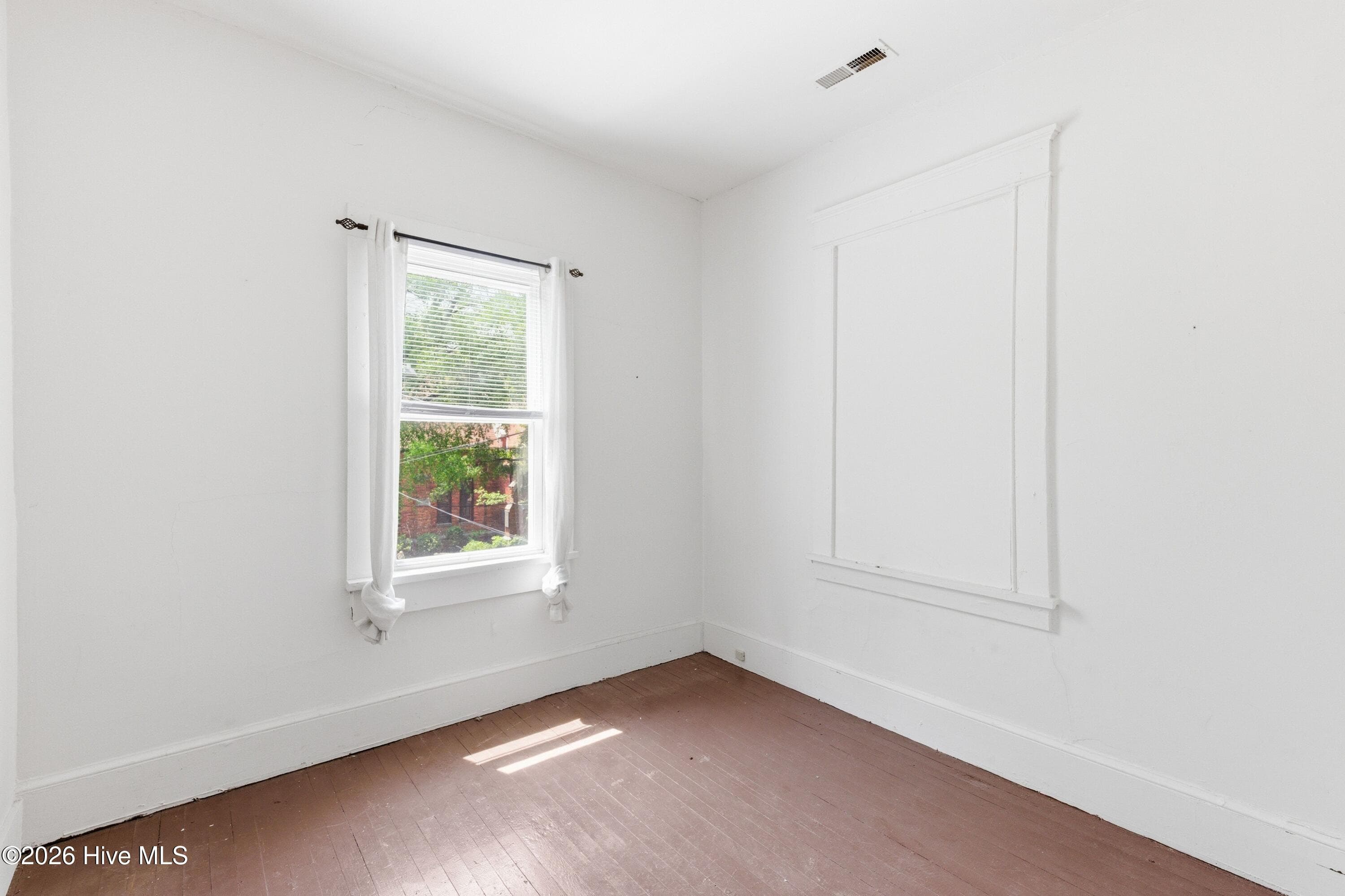 Duplex at 623 S 6th Street, Wilmington, NC 28401, photo 8 of 29