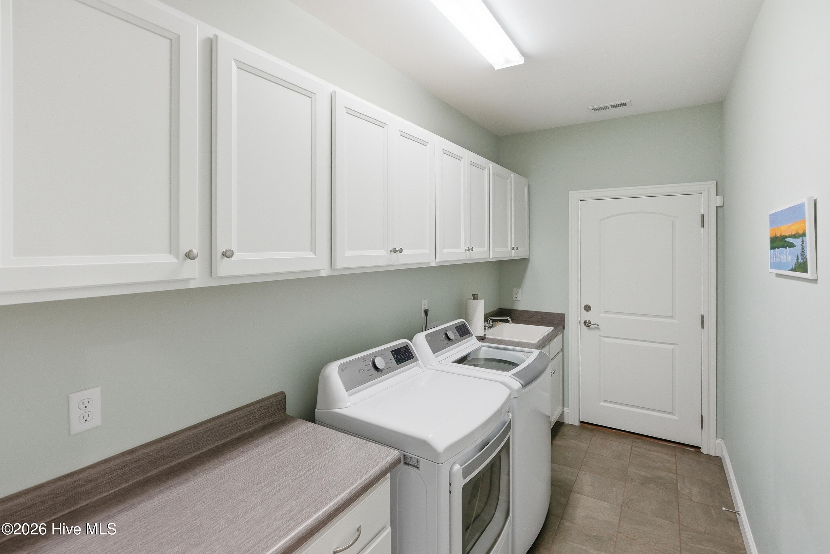 Single Family Residence at 952 Jenoa Loop, Castle Hayne, NC 28429, photo 40 of 67