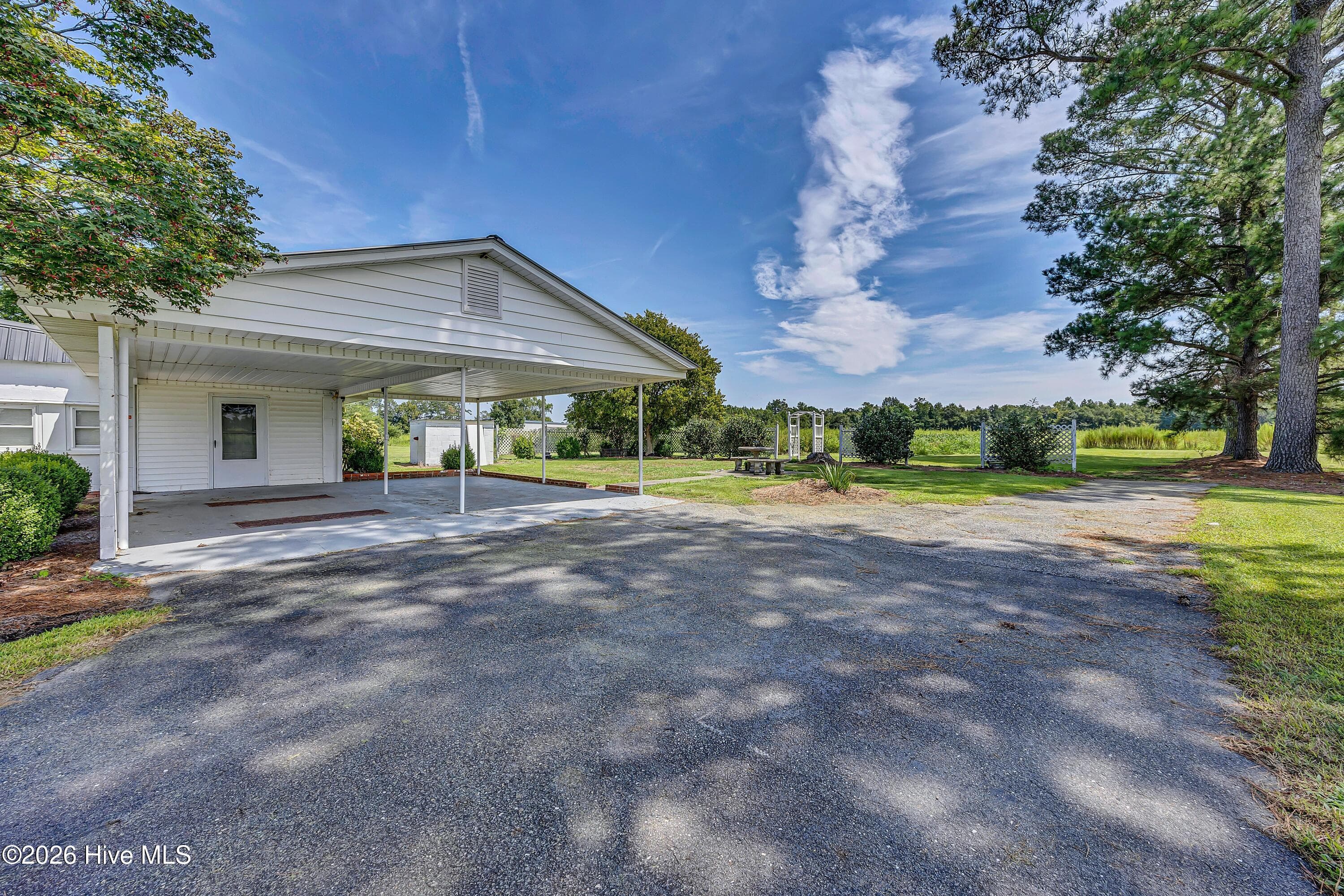 Single Family Residence at 4027 S Nc Hwy 11, Wallace, NC 28466, photo 24 of 27