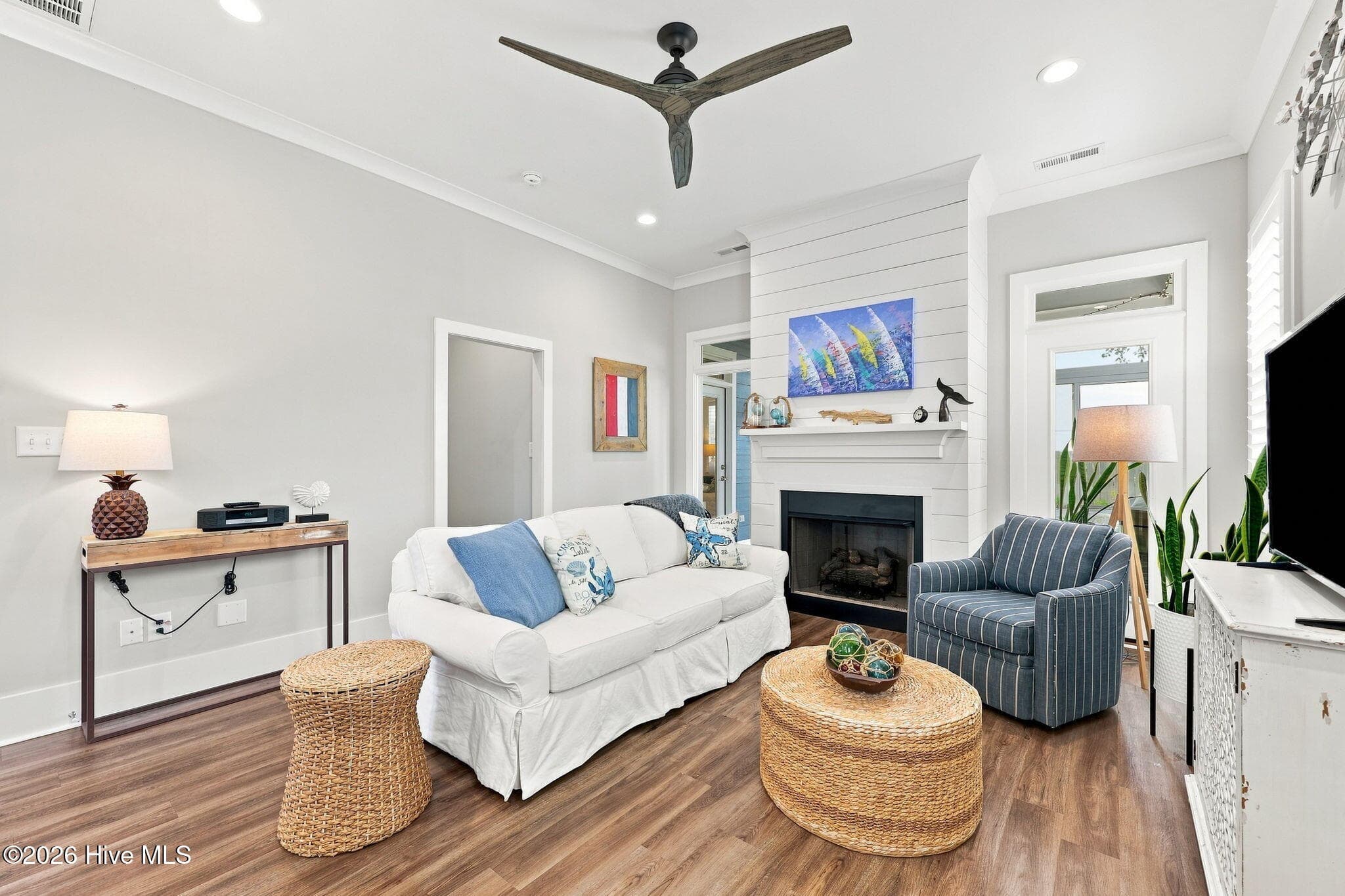 Single Family Residence at 100 Sea Grove Lane, Beaufort, NC 28516, photo 15 of 53