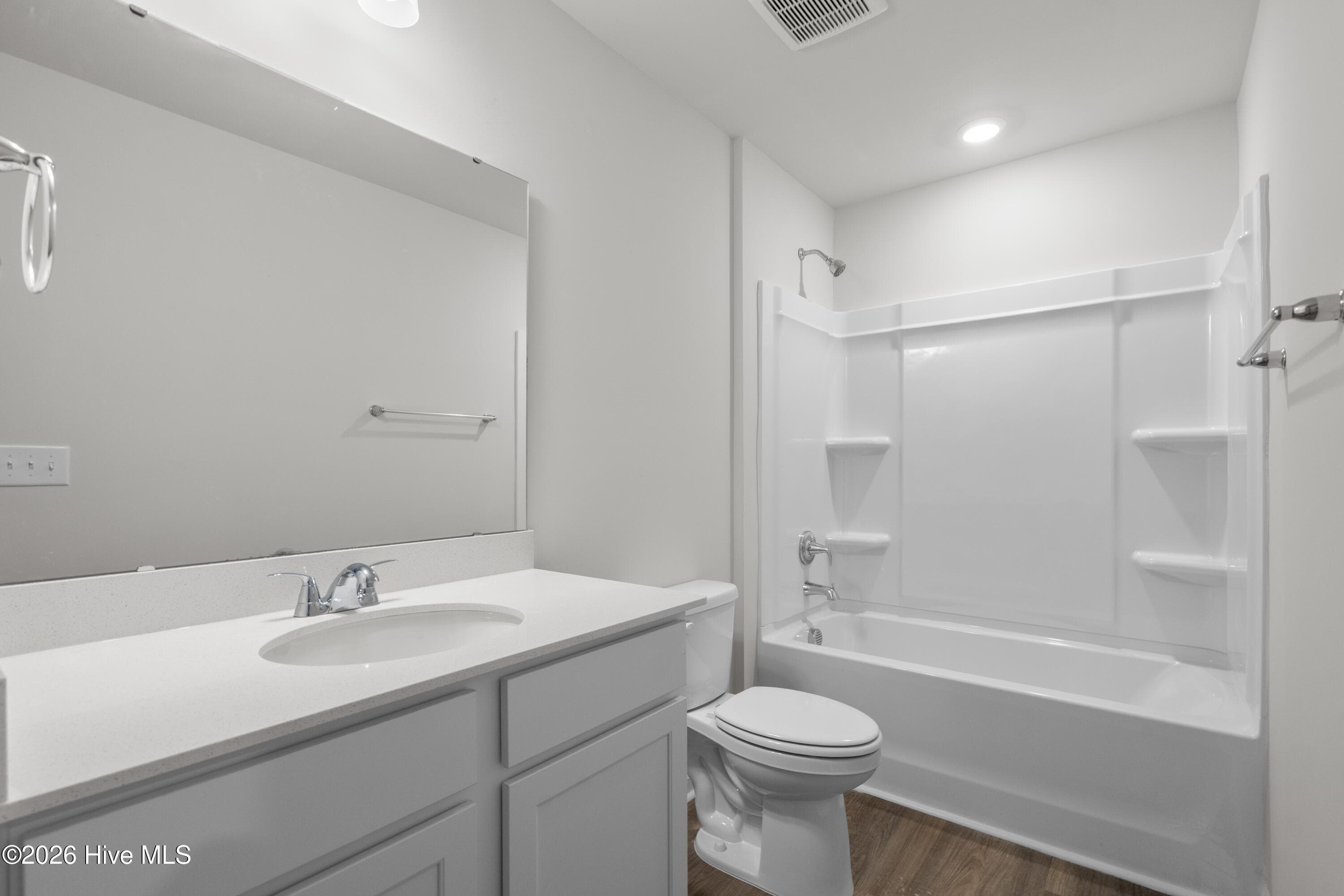 Upstairs hall bathroom - 836 Palm Frond Way NW, Calabash, NC 28467