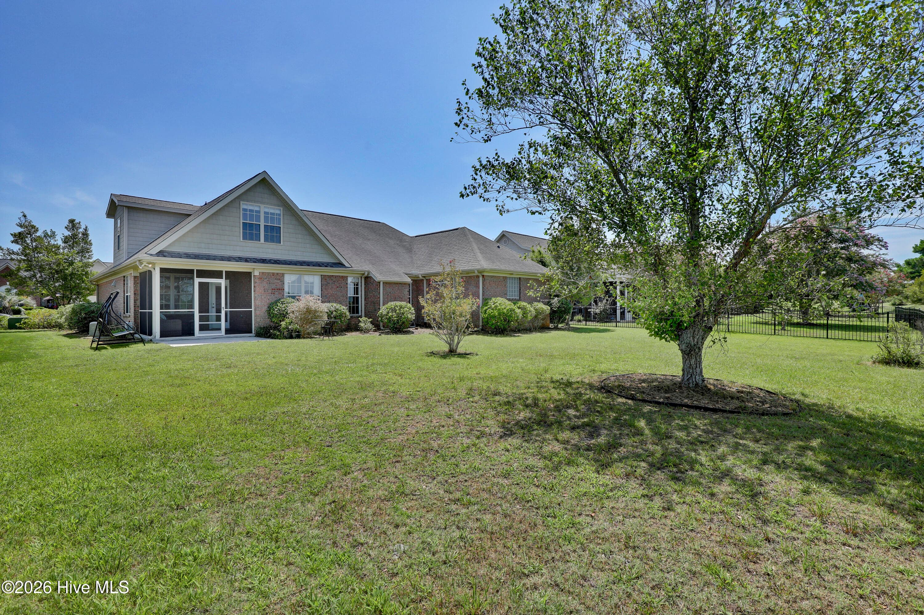 Single Family Residence at 341 Highlands Drive, Hampstead, NC 28443, photo 5 of 7