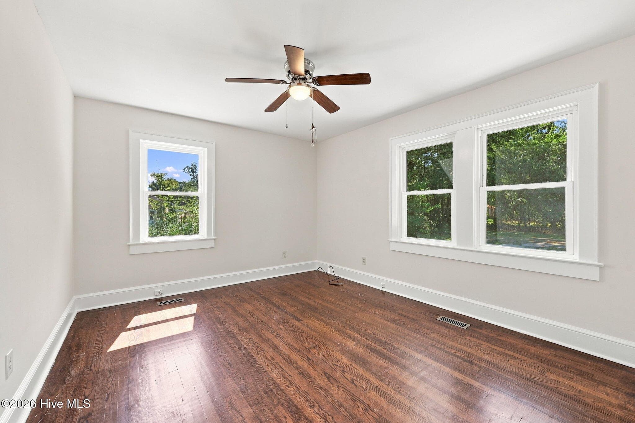Single Family Residence at 301 W 15th Street, Washington, NC 27889, photo 13 of 31