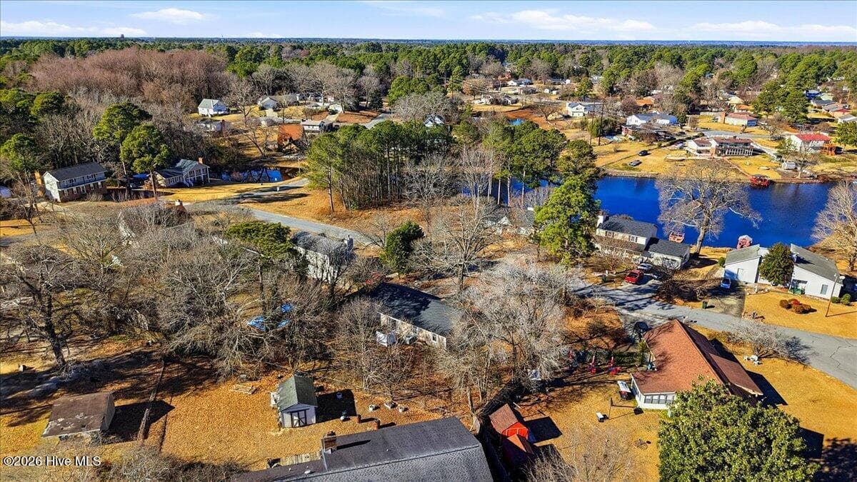 Single Family Residence at 111 Lakehurst Drive, Dudley, NC 28333, photo 18 of 49