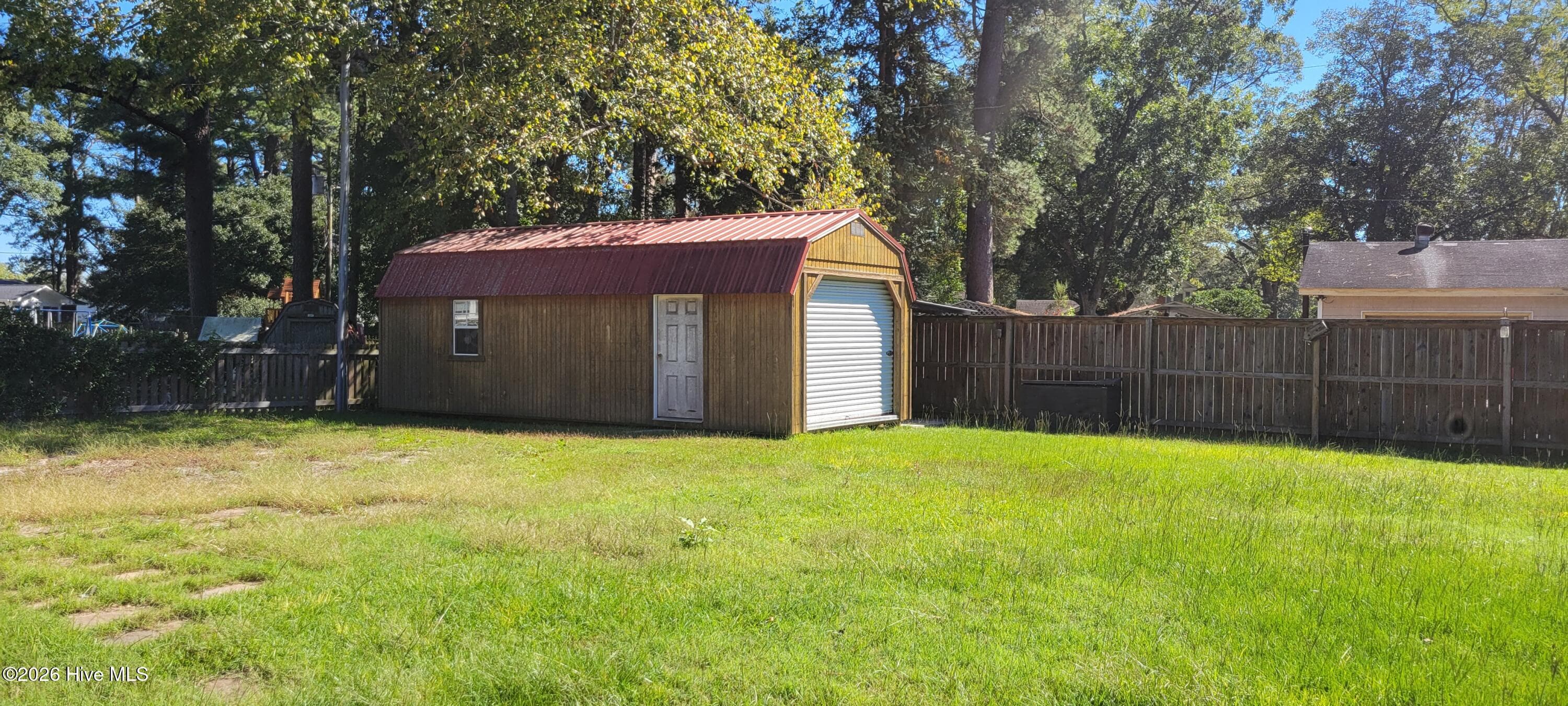 Large storage building - 110 Landon Drive, Washington, NC 27889